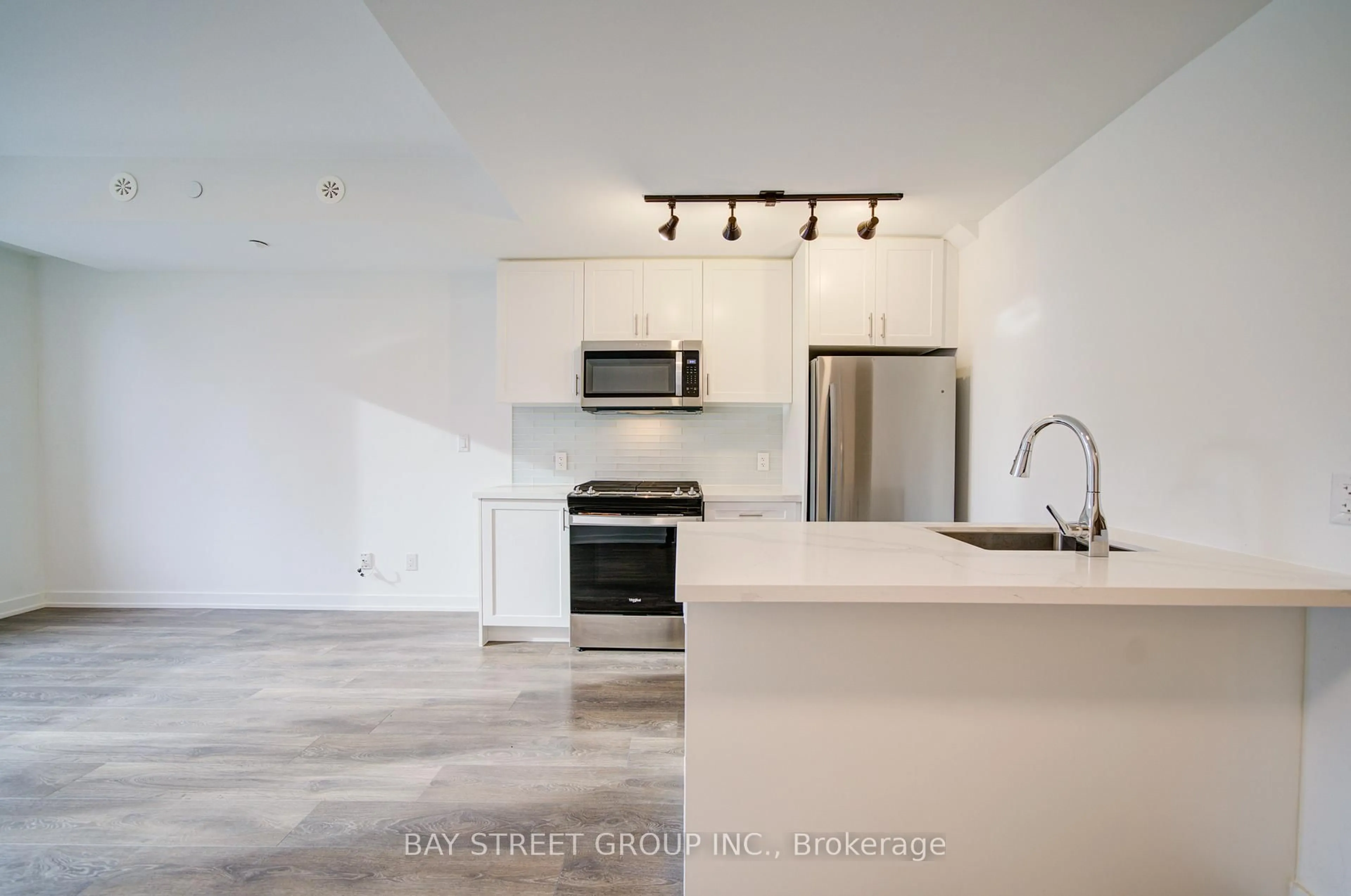 Open concept kitchen, unknown for 1479 O'Connor Dr #7, Toronto Ontario M4B 0A7
