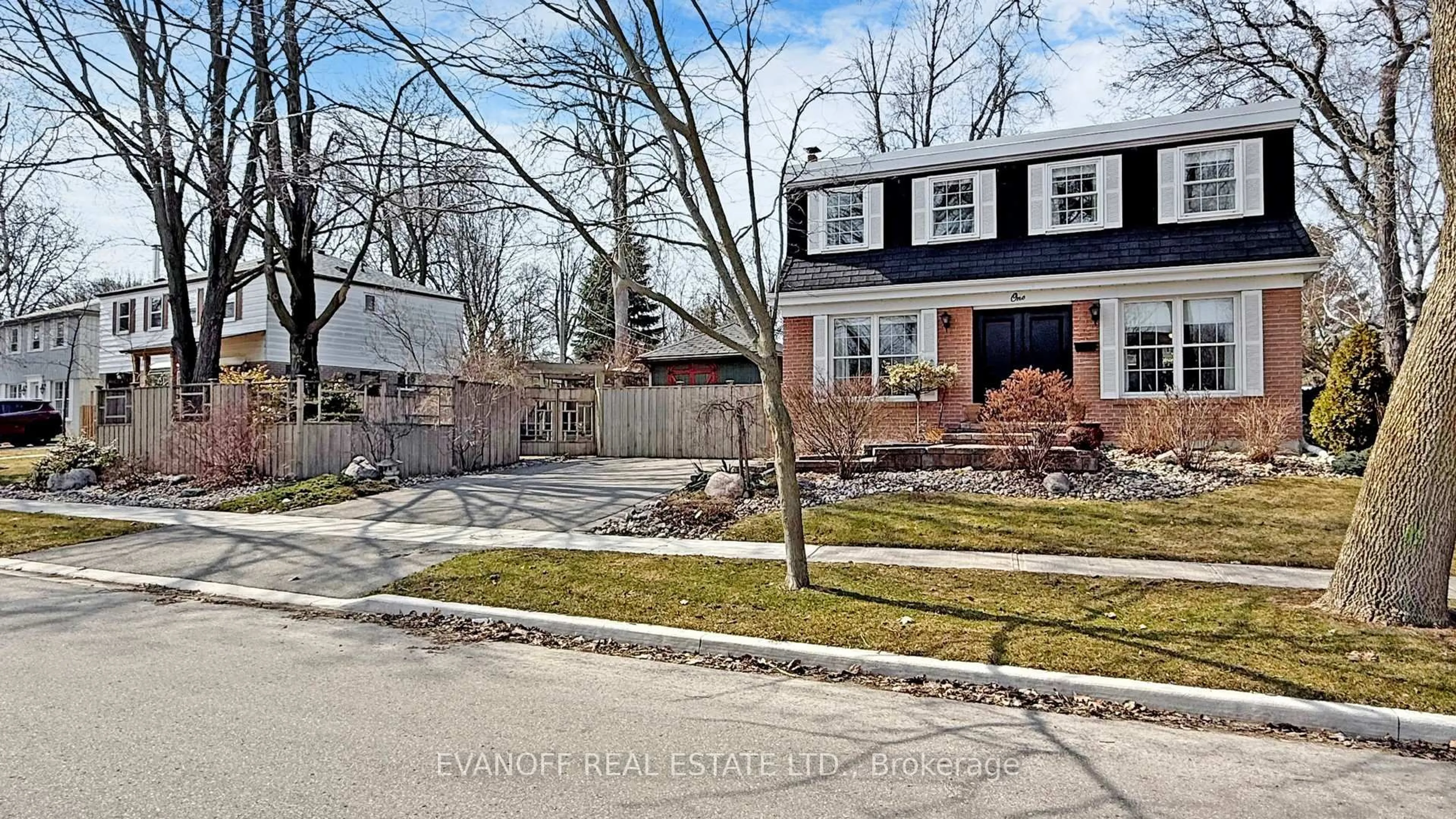 Home with brick exterior material, street for 1 Sonneck Sq, Toronto Ontario M1E 1A8