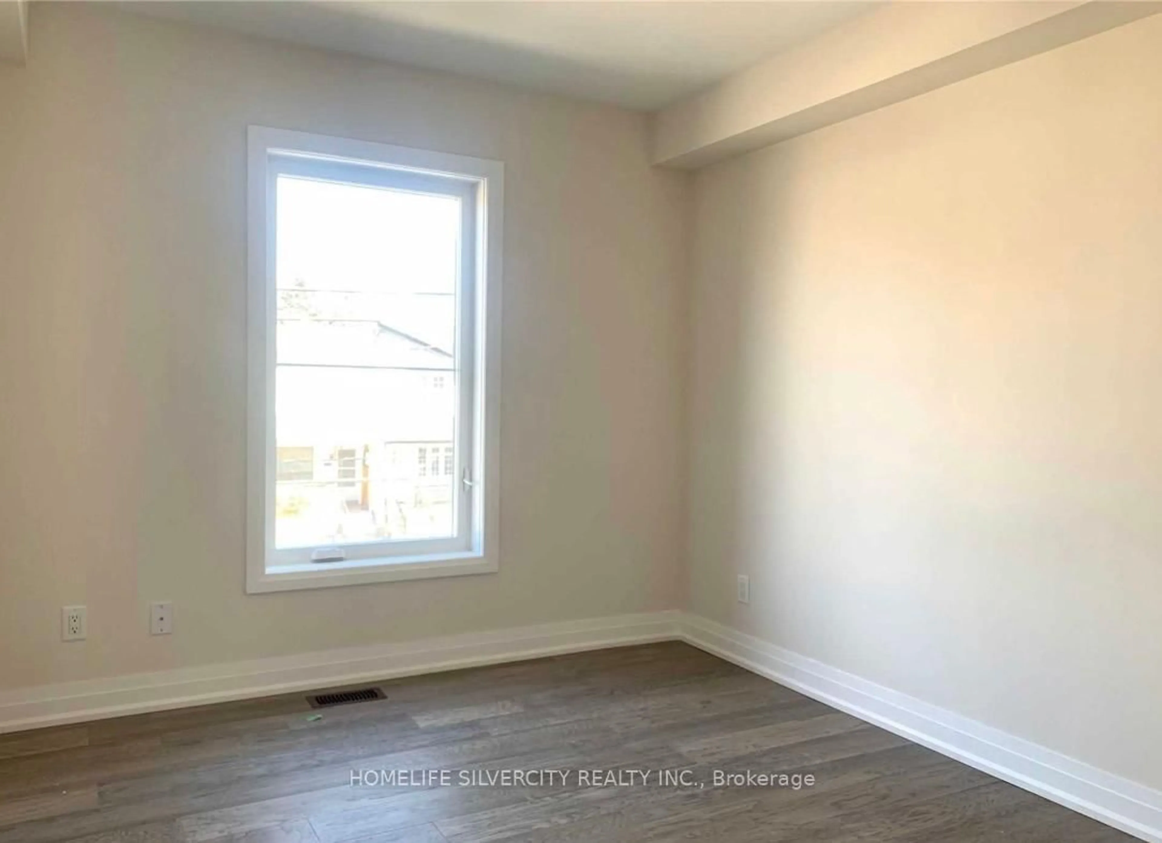 A pic of a room for 35 Somers Ave #1, Toronto Ontario M4J 1W2