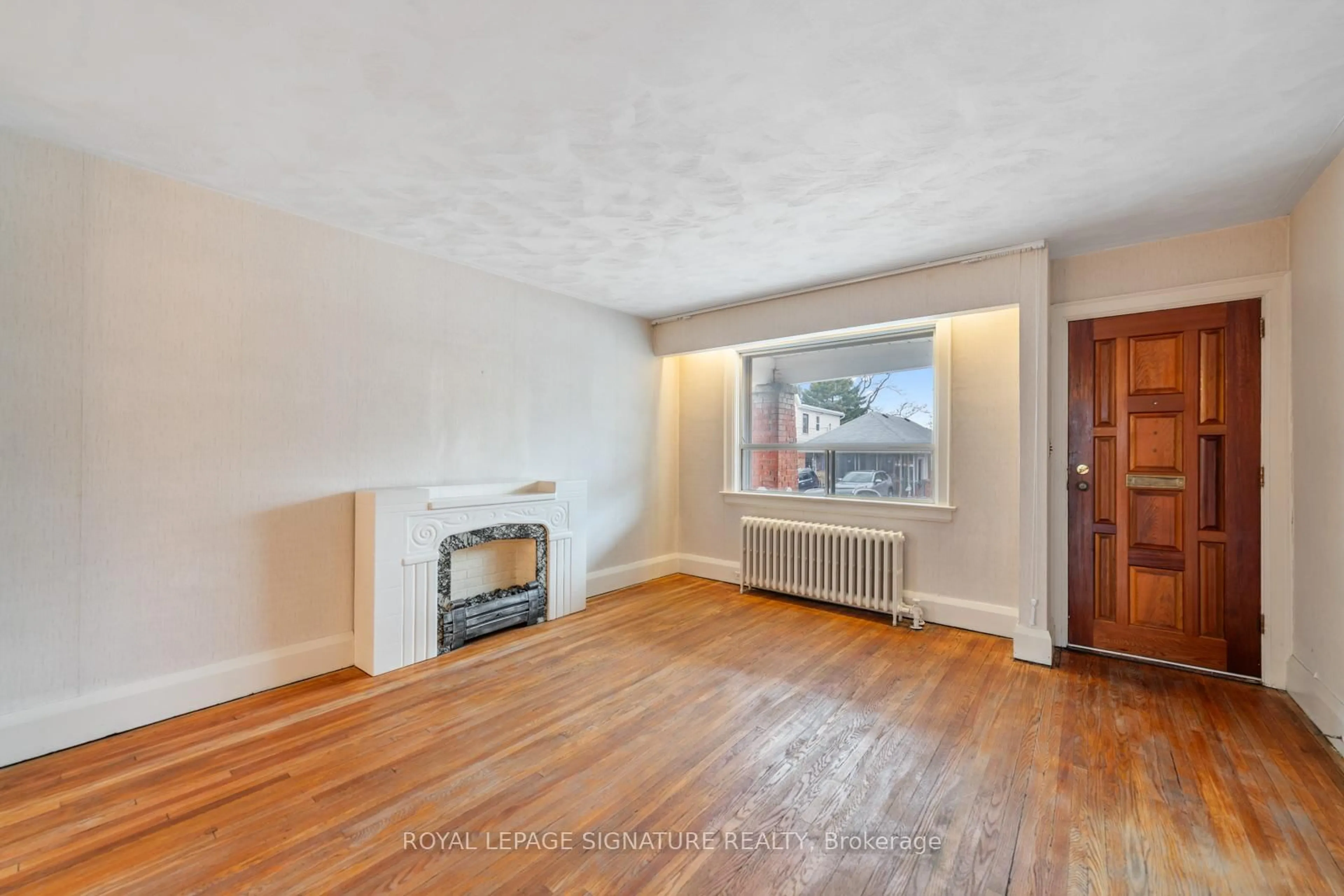 A pic of a room for 15 Marlow Ave, Toronto Ontario M4J 3T8