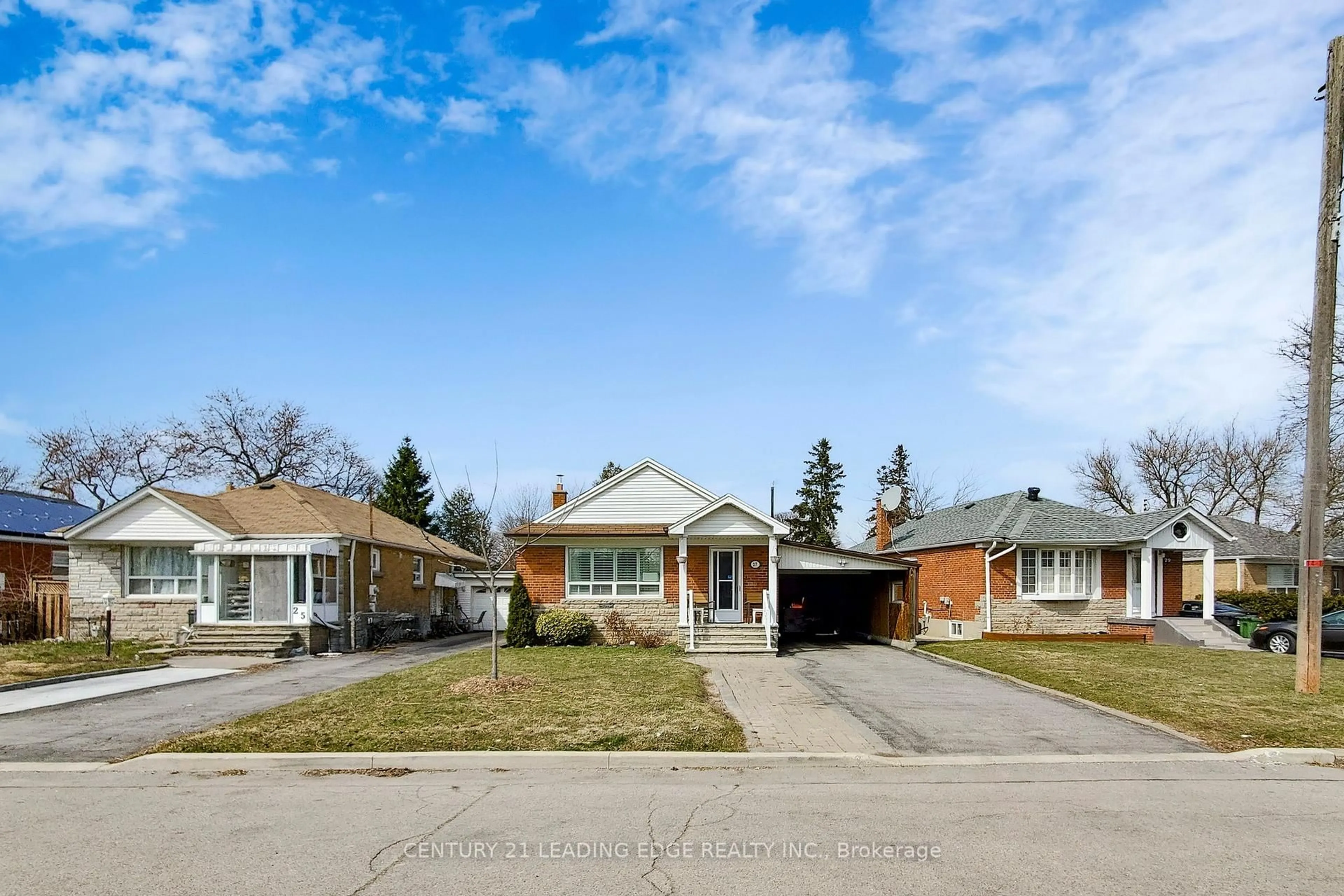Home with brick exterior material, street for 27 Archwood Cres, Toronto Ontario M1R 3M1