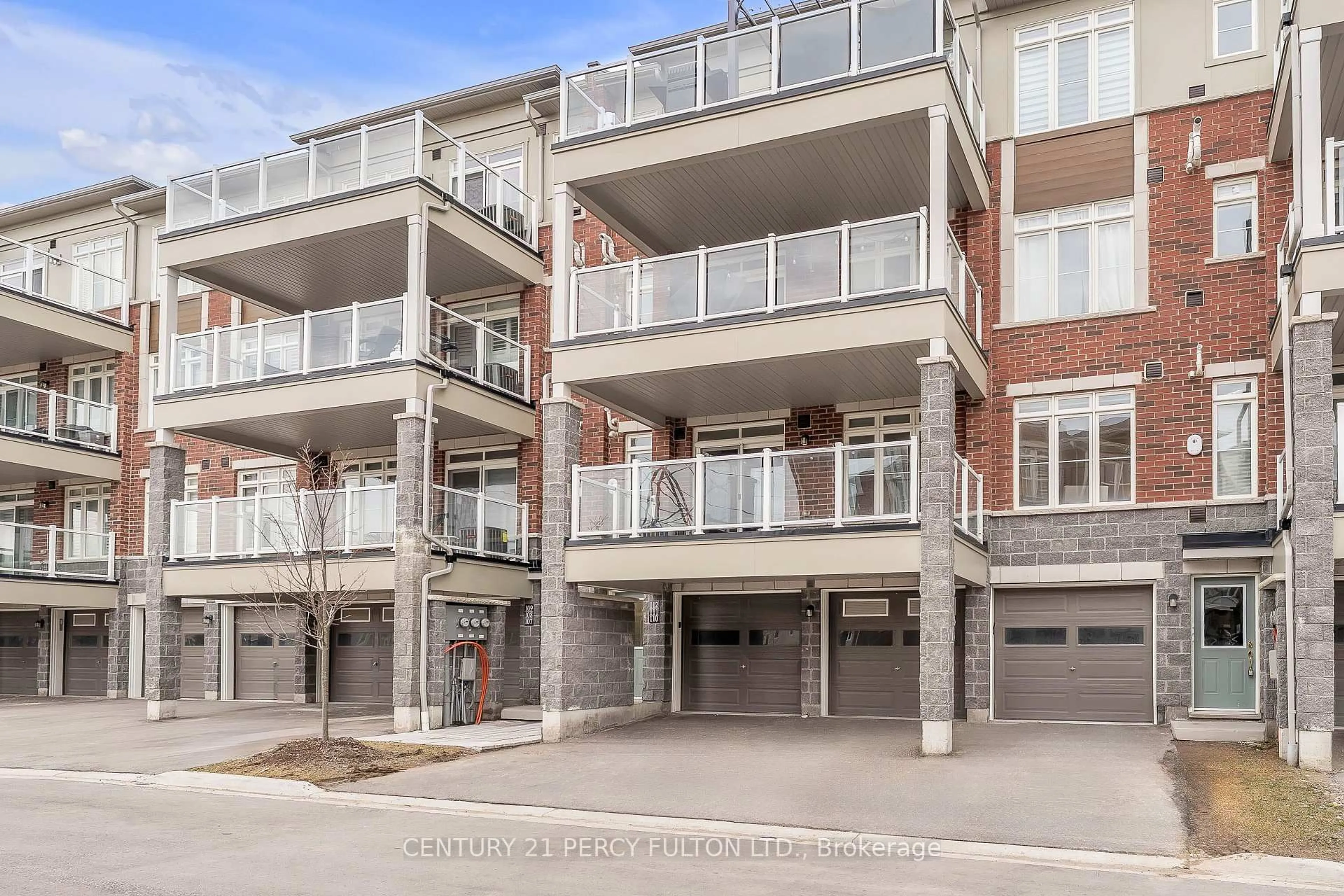 A pic from outside/outdoor area/front of a property/back of a property/a pic from drone, street for 2540 William Jackson Dr #110, Pickering Ontario L1X 0E4