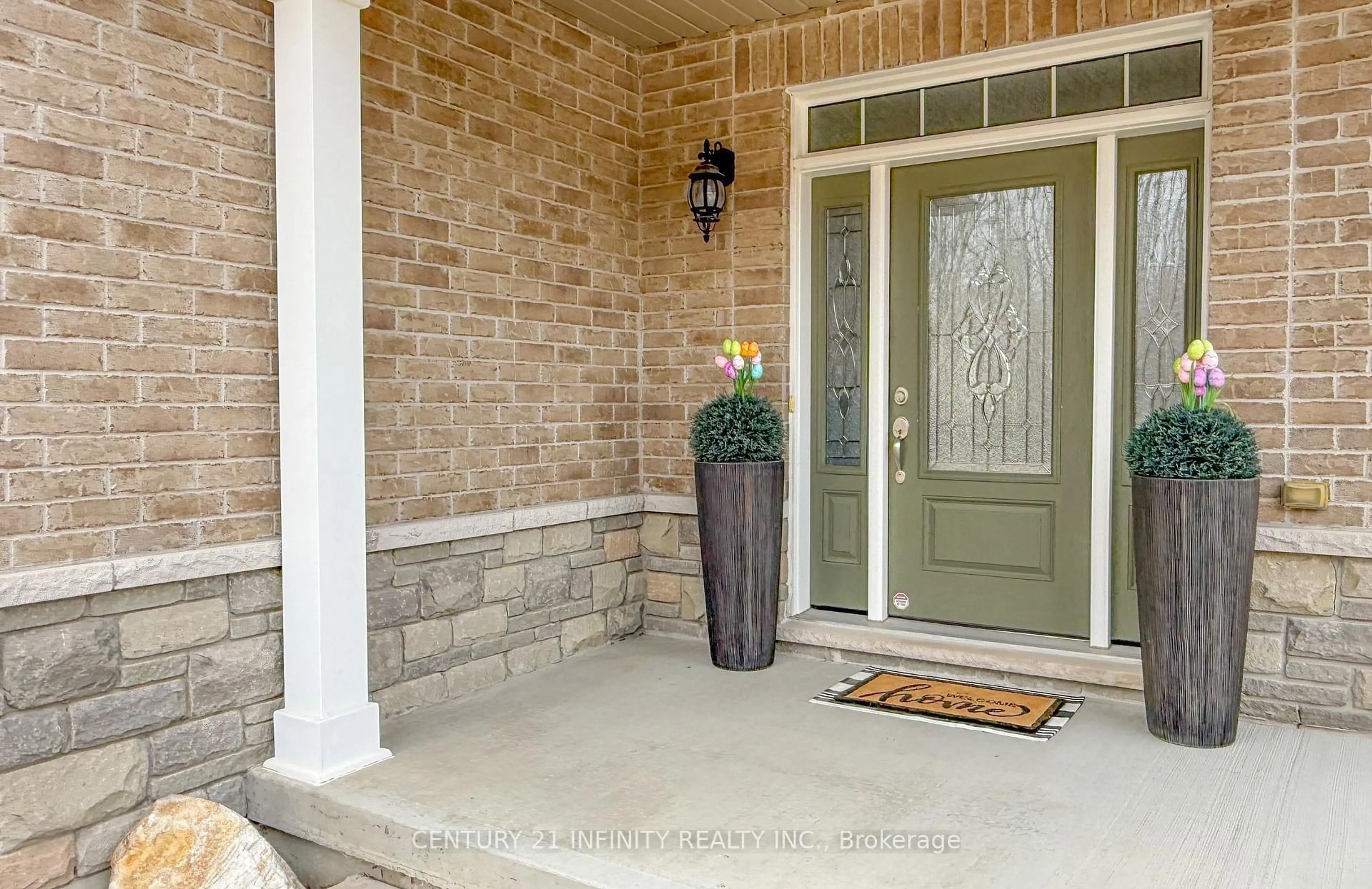 Indoor entryway for 1283 Aldsworth Cres, Oshawa Ontario L1K 0S5