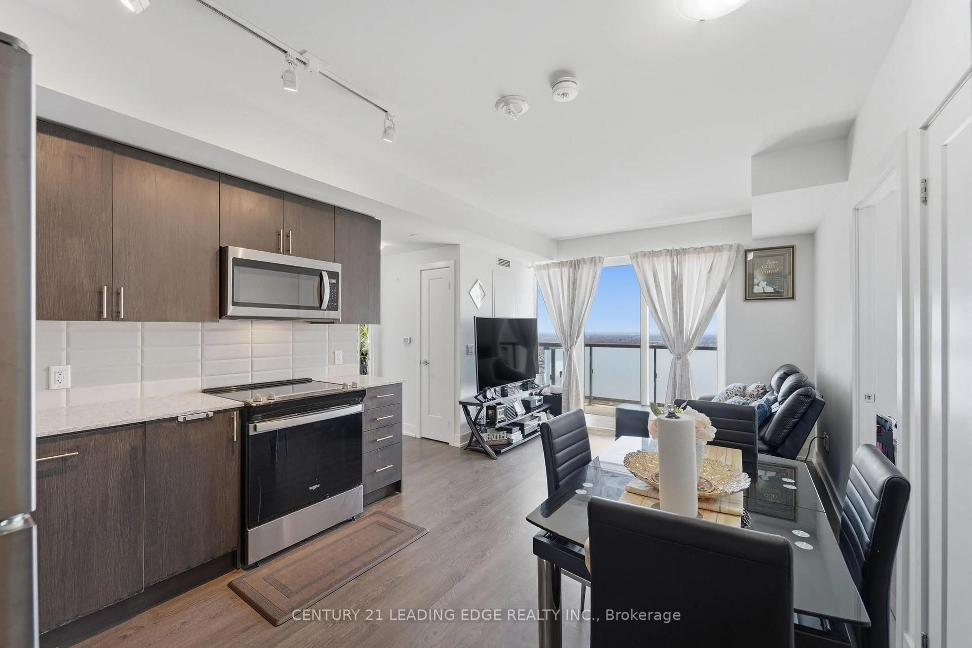Open concept kitchen, unknown for 2550 Simcoe St #2516, Oshawa Ontario L1L 0R5