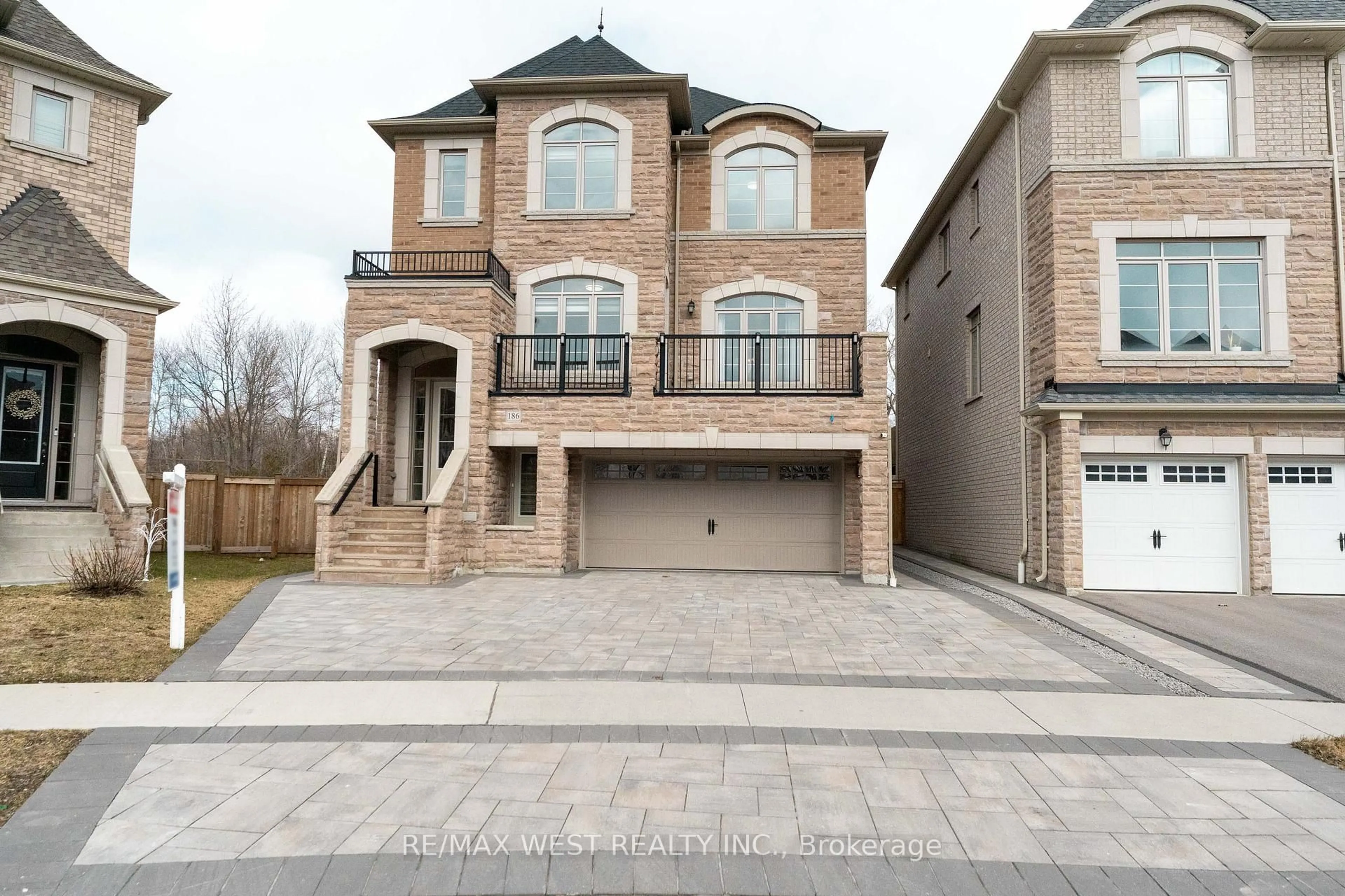 Home with brick exterior material, street for 186 Bralorne Tr, Pickering Ontario L1V 0G1