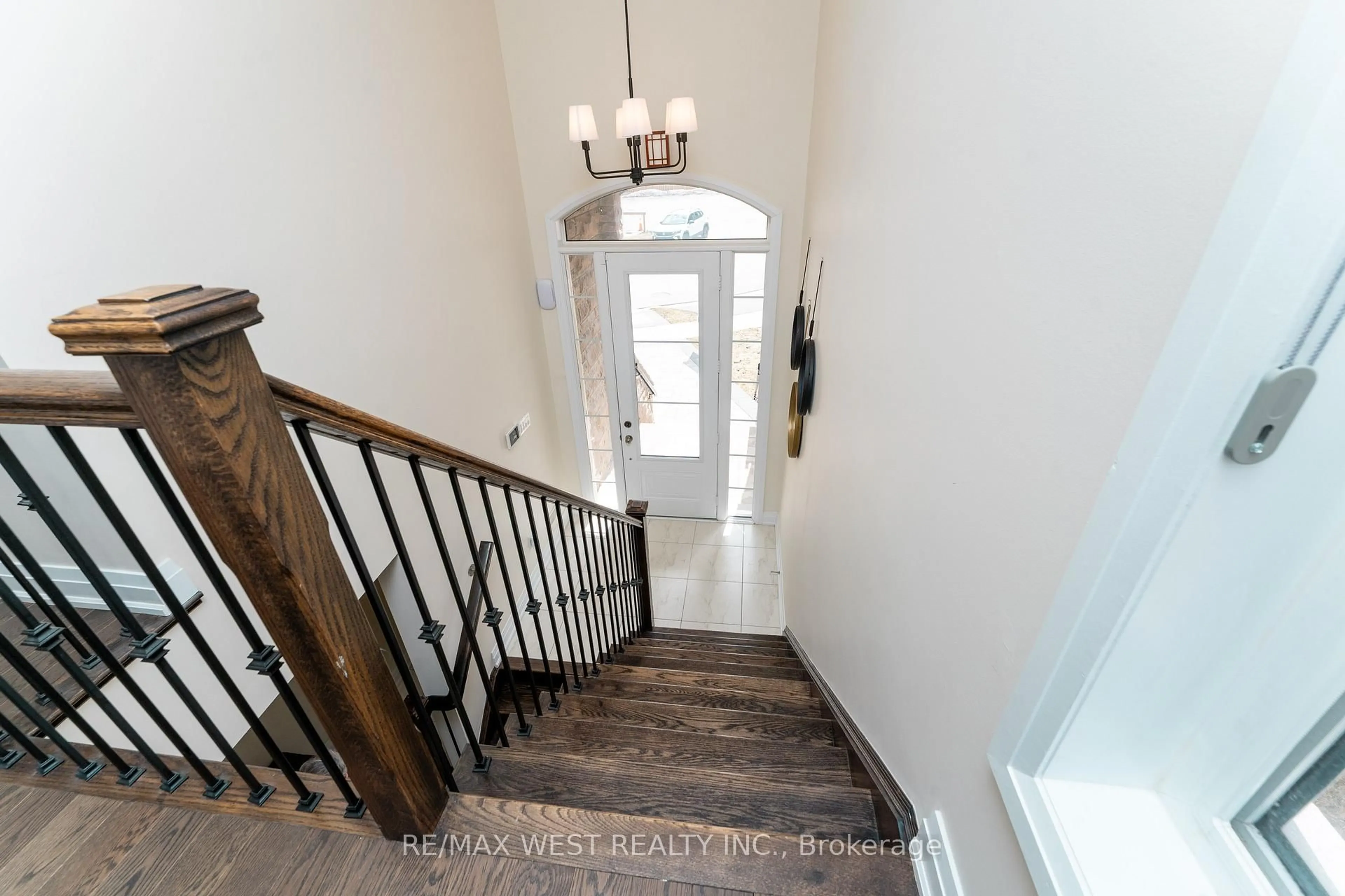 Unknown for 186 Bralorne Tr, Pickering Ontario L1V 0G1