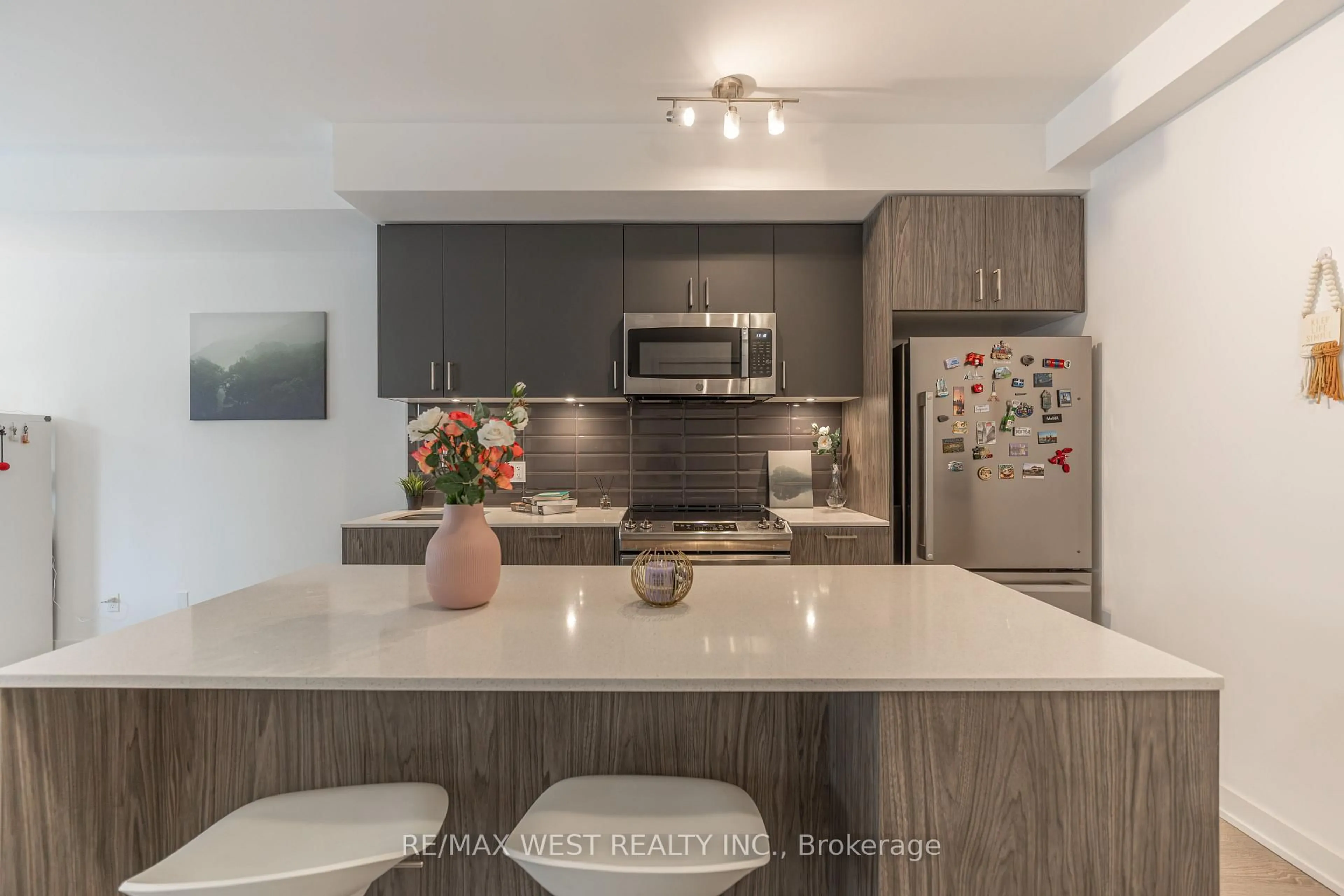 Open concept kitchen, unknown for 35 Brichcliff Ave #27, Toronto Ontario M1N 3C5