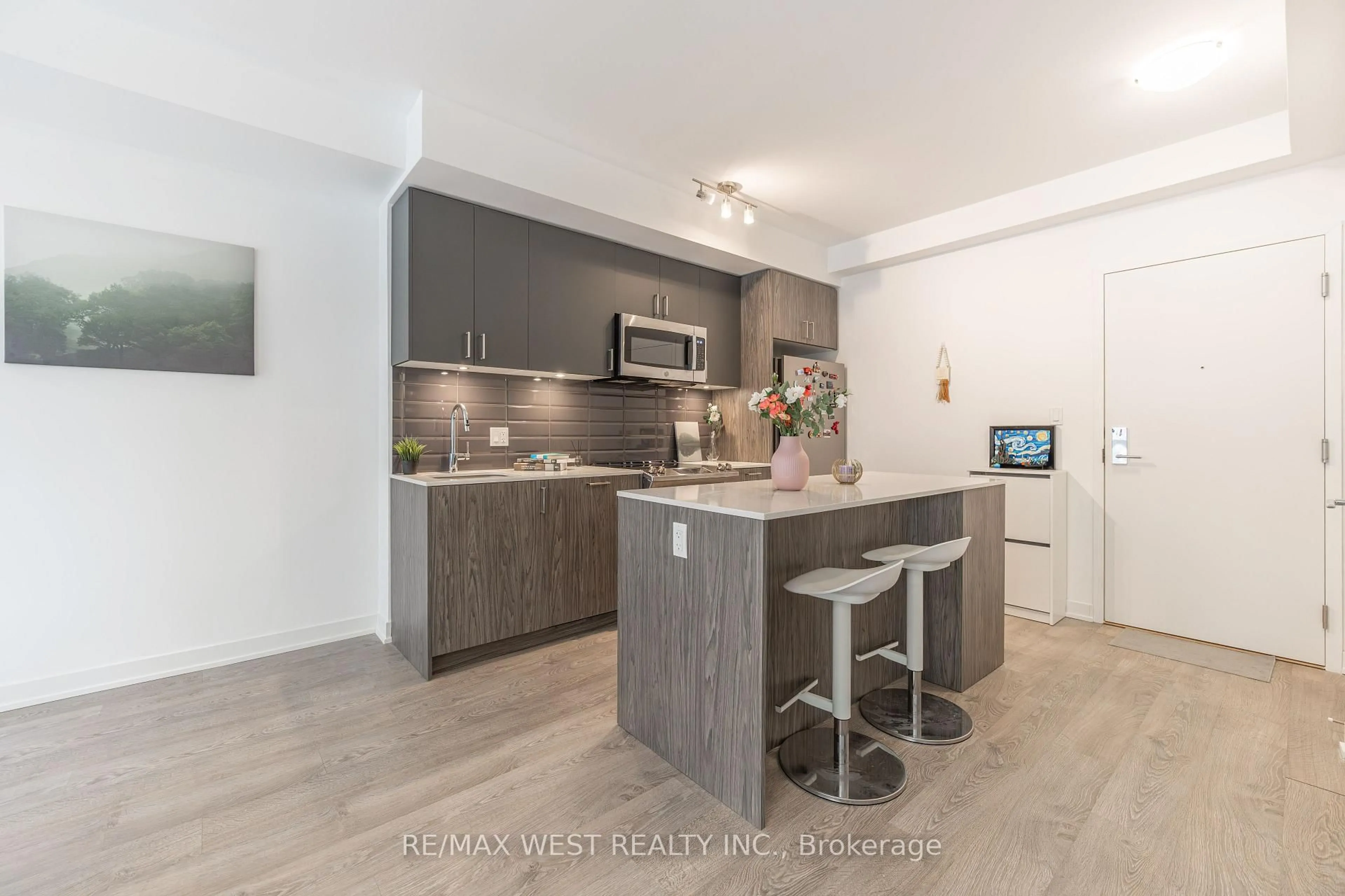 Open concept kitchen, unknown for 35 Brichcliff Ave #27, Toronto Ontario M1N 3C5