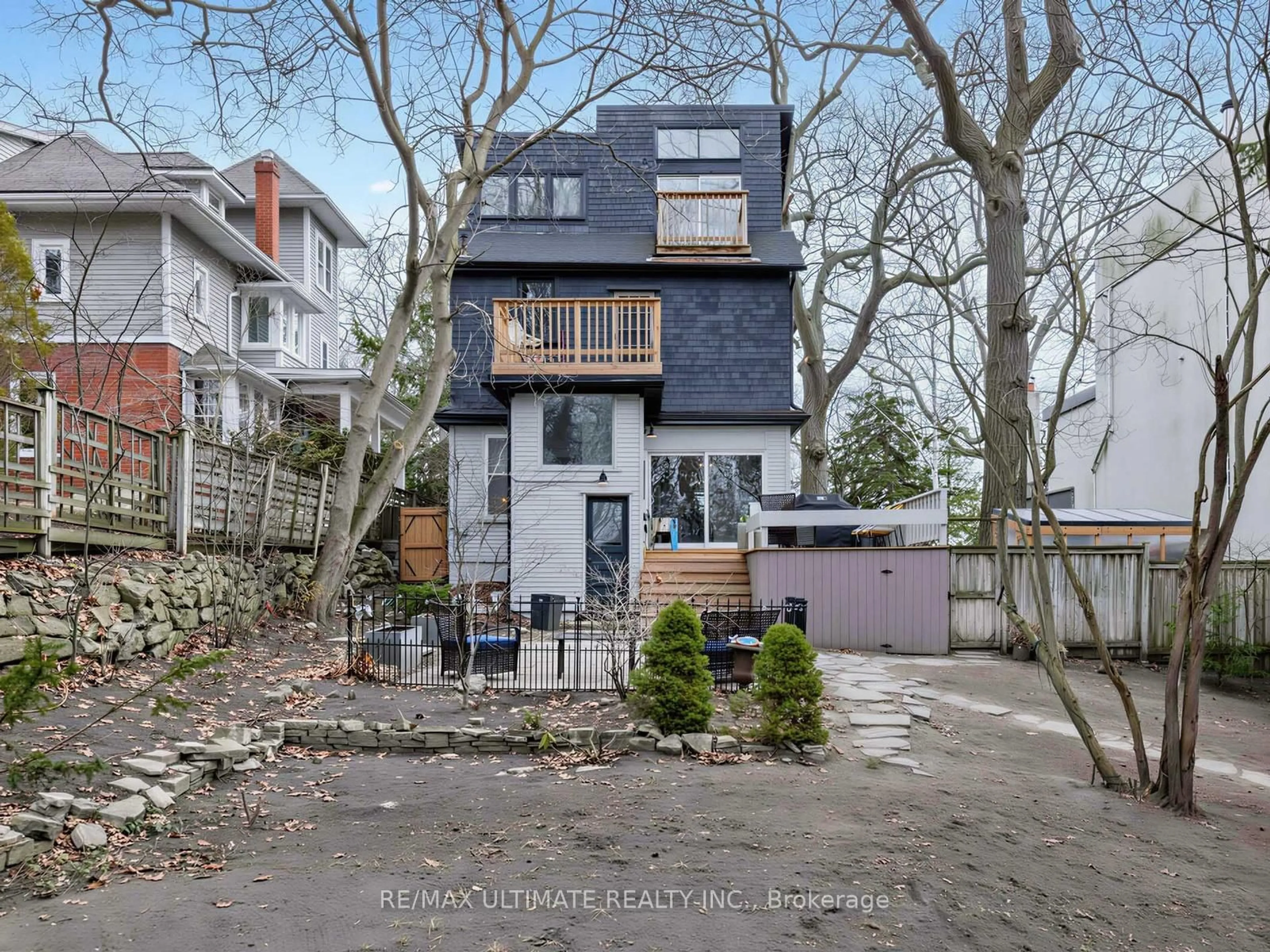 Unknown for 18 Blantyre Ave, Toronto Ontario M1N 2R4