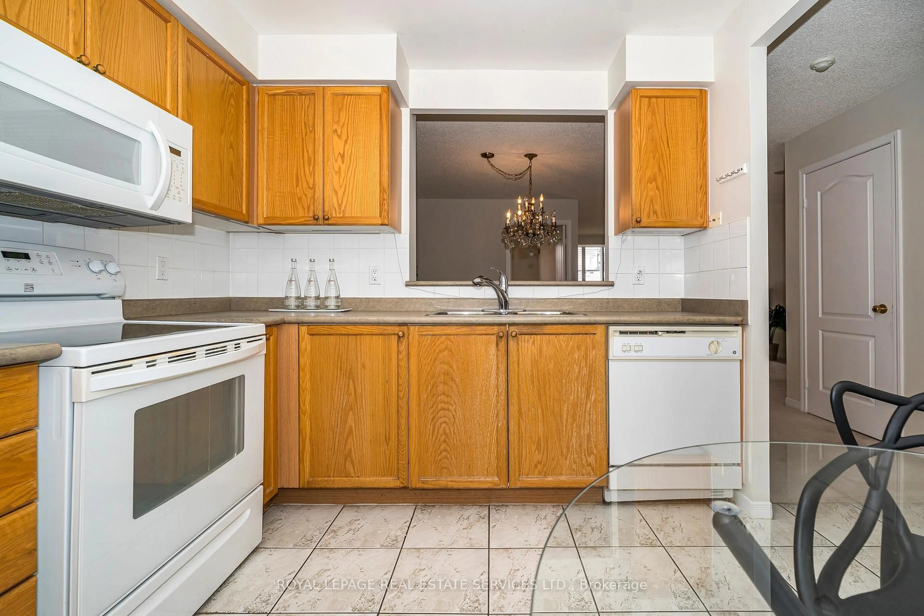 Standard kitchen, unknown for 1000 The Esplanade N #310, Pickering Ontario L1V 6V4