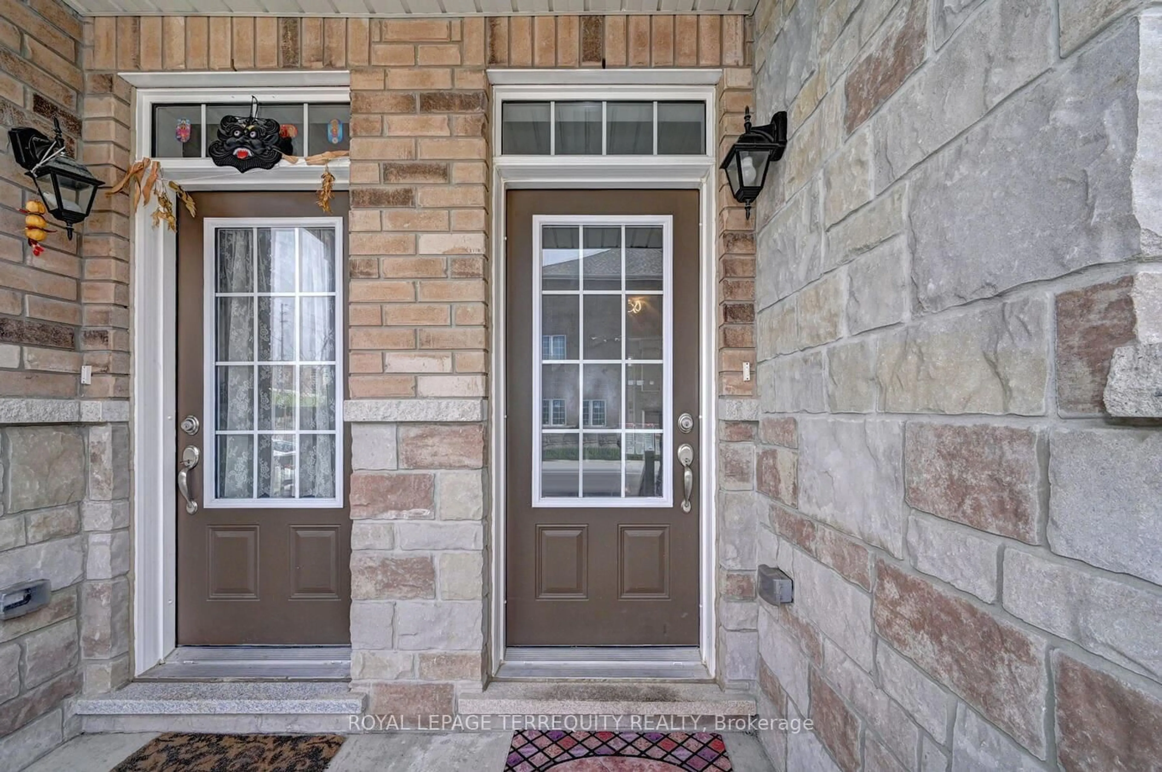 Indoor entryway for 105 Jolly Way, Toronto Ontario M1P 0E2