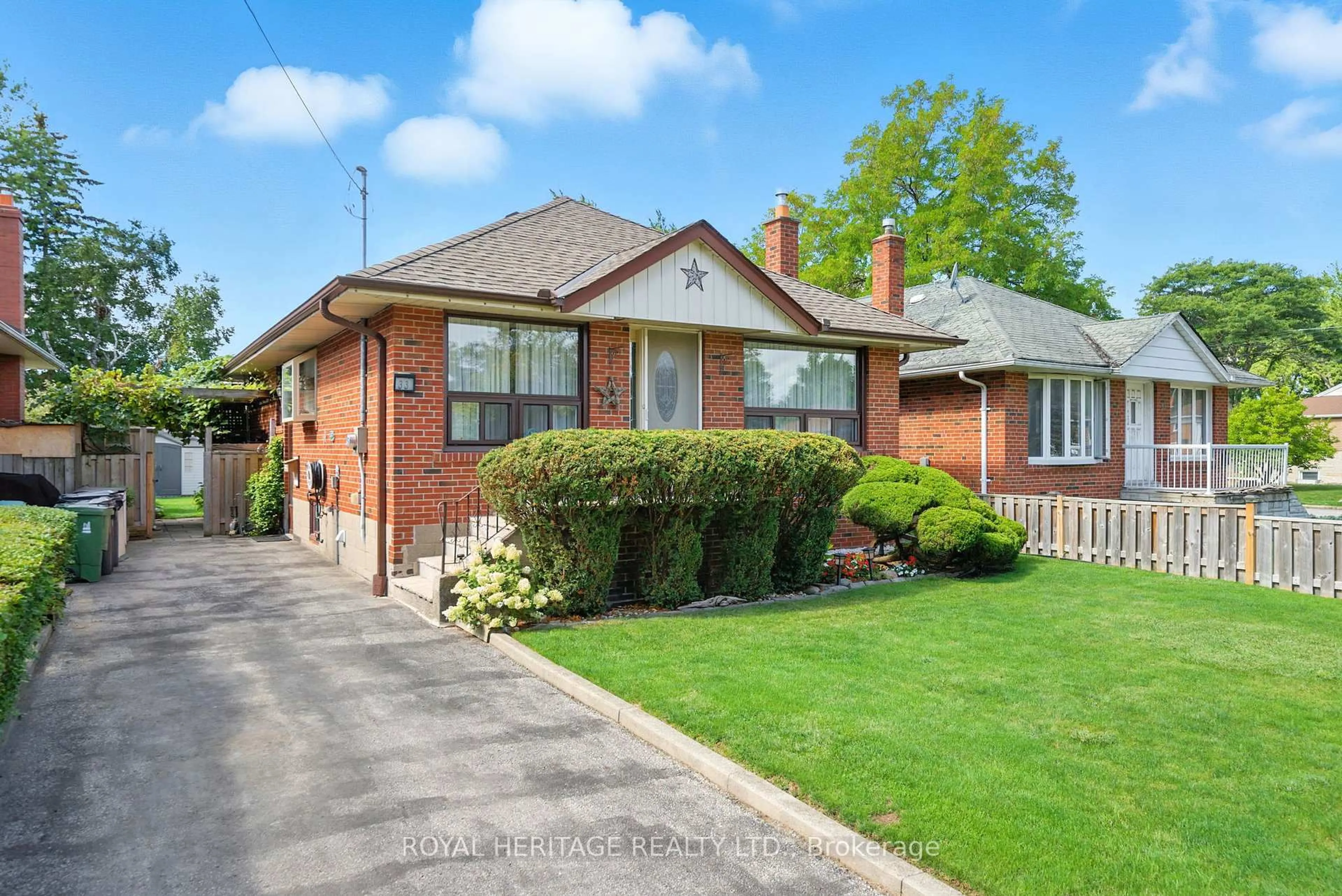 Home with brick exterior material, street for 33 Willowhurst Cres, Toronto Ontario M1R 3R7