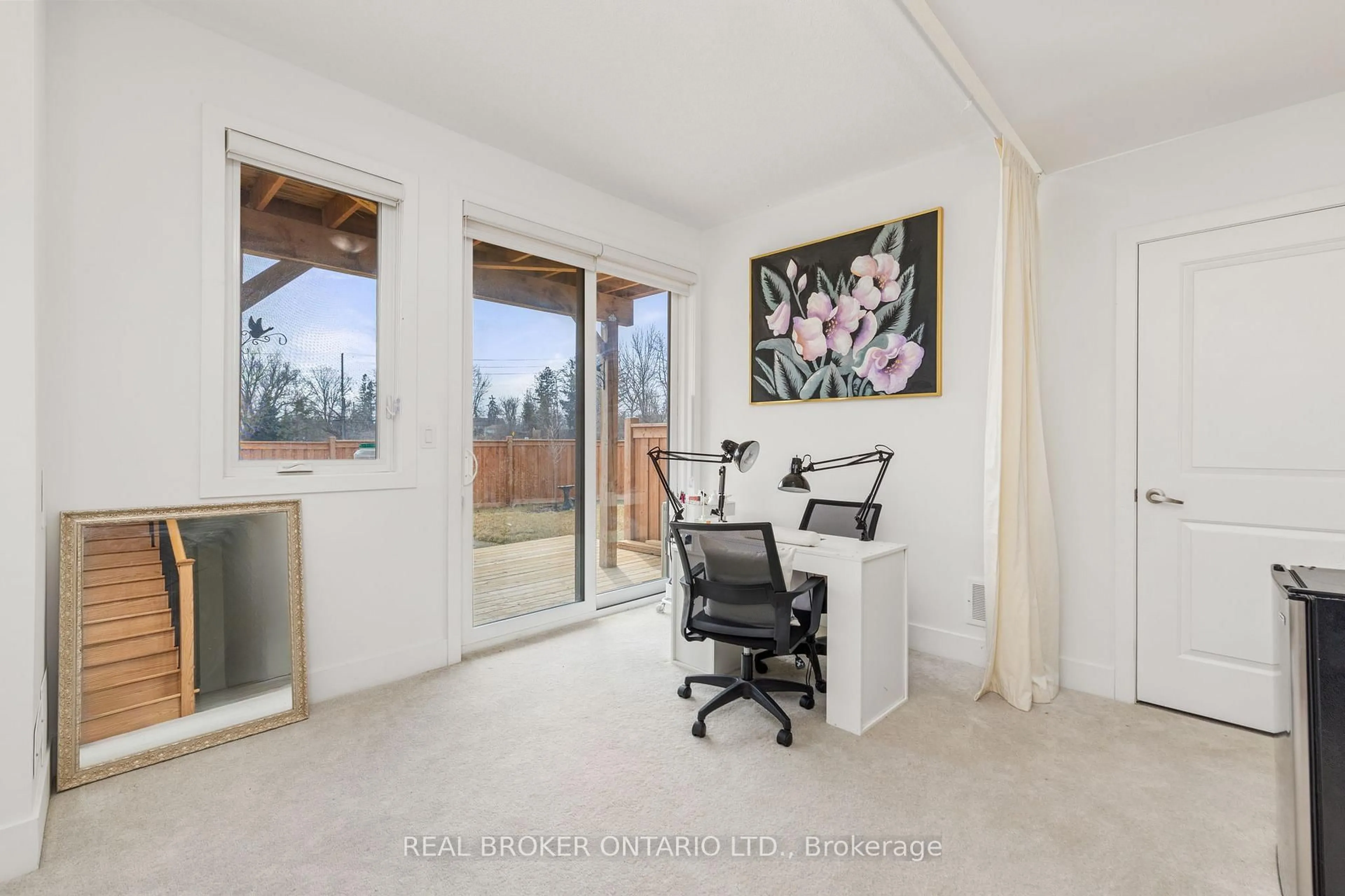 A pic of a room for 9 Nautical Way, Whitby Ontario L1N 0N2