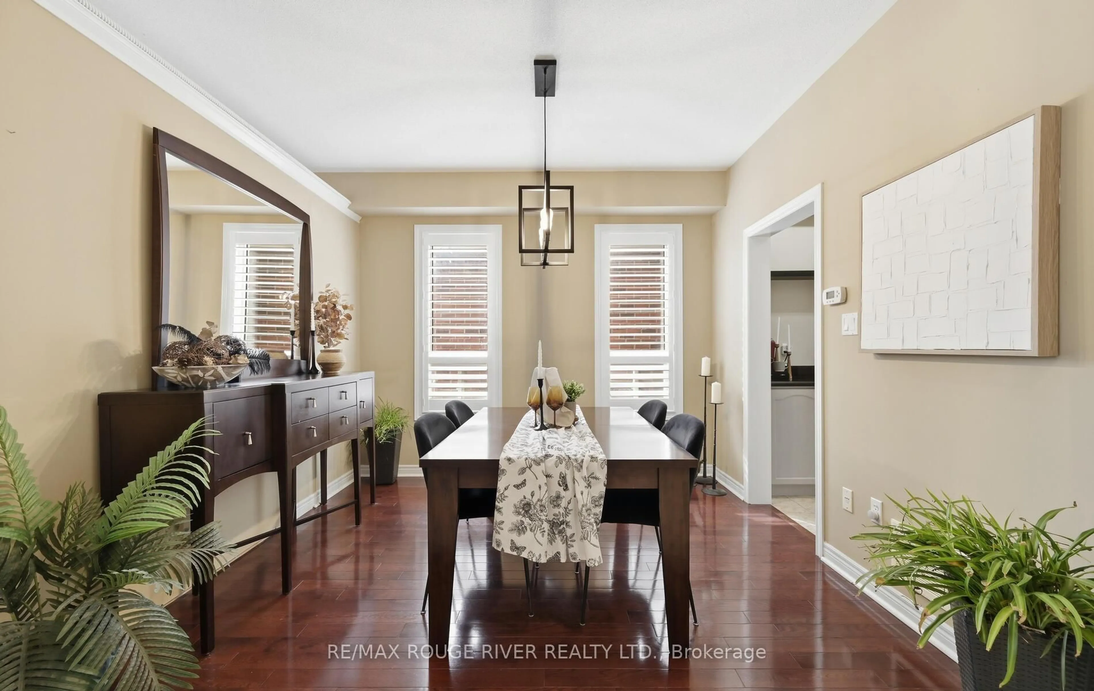 Dining room, ceramic/tile floor for 26 Corsham Dr, Whitby Ontario L1M 2K5