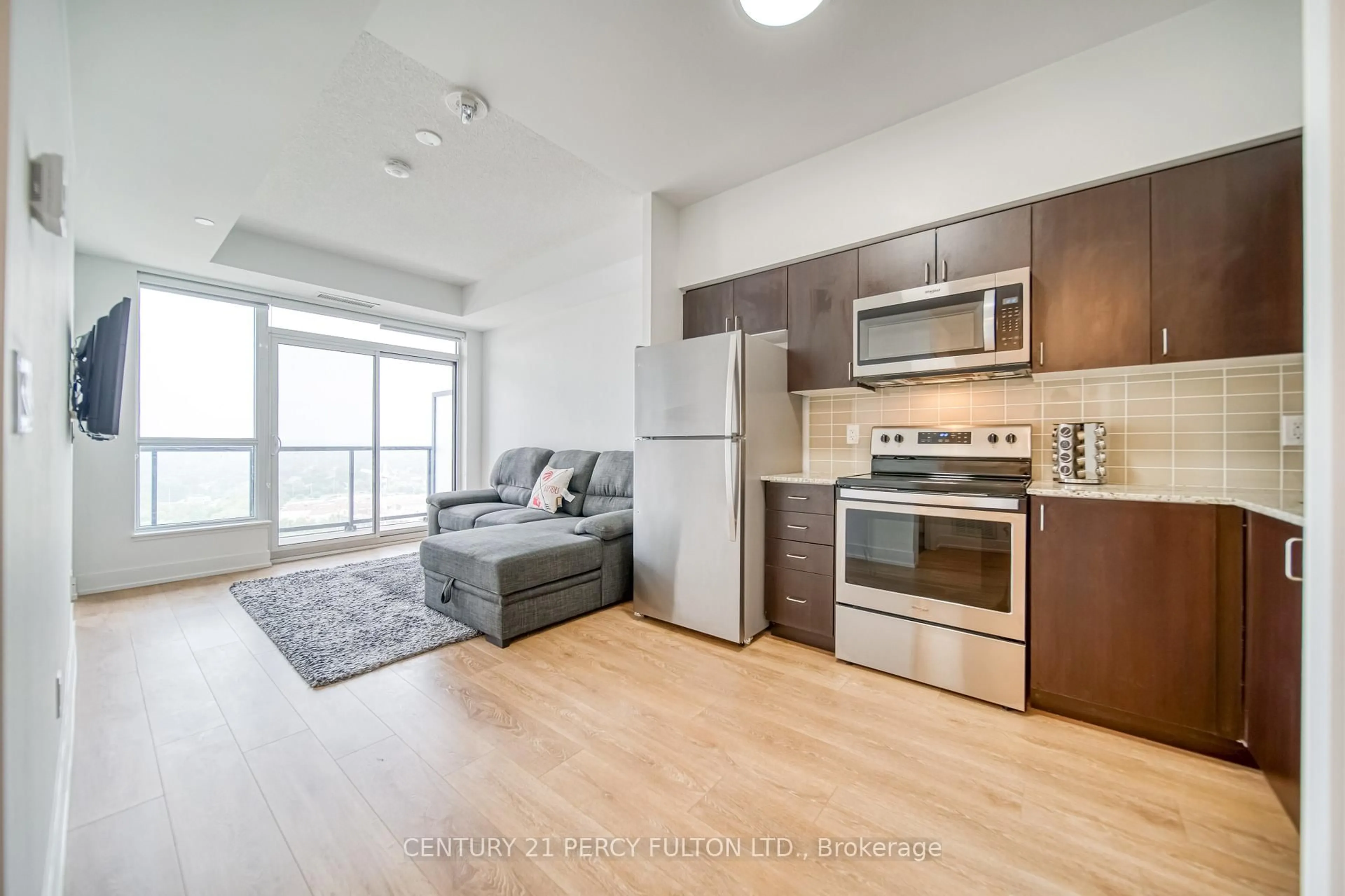 Open concept kitchen, wood/laminate floor for 1255 Bayly St #2208, Pickering Ontario L1W 0B6