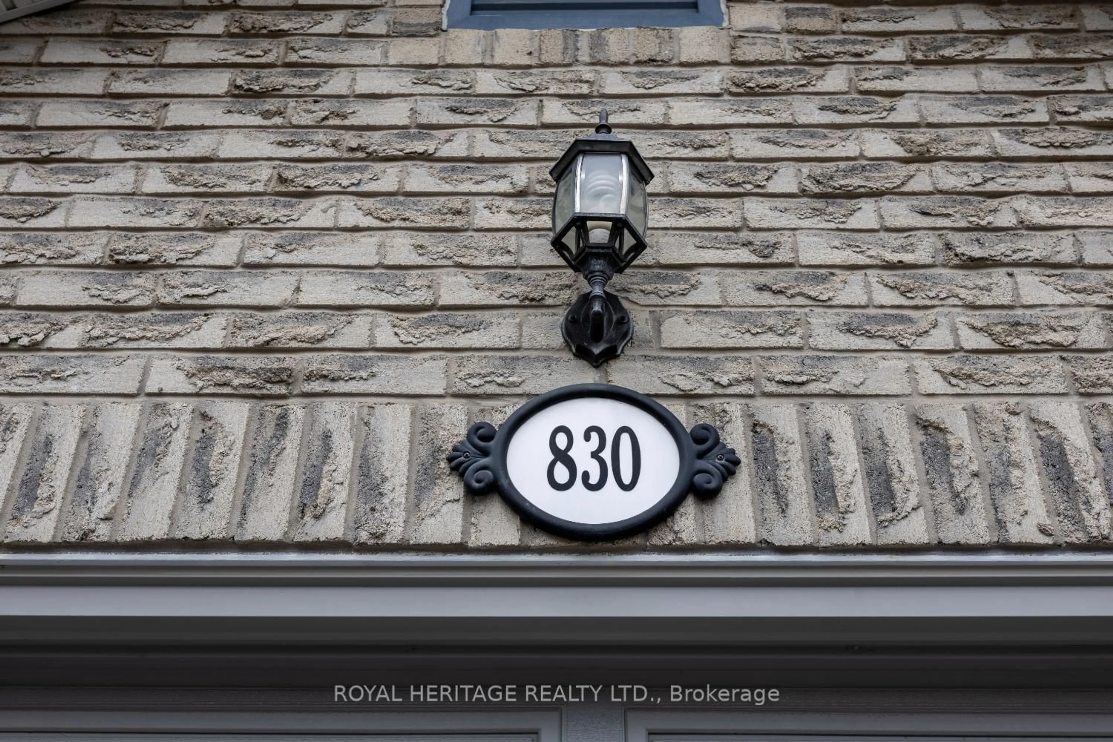 Unknown for 830 Castlegrove Ave, Oshawa Ontario L1J 7X7