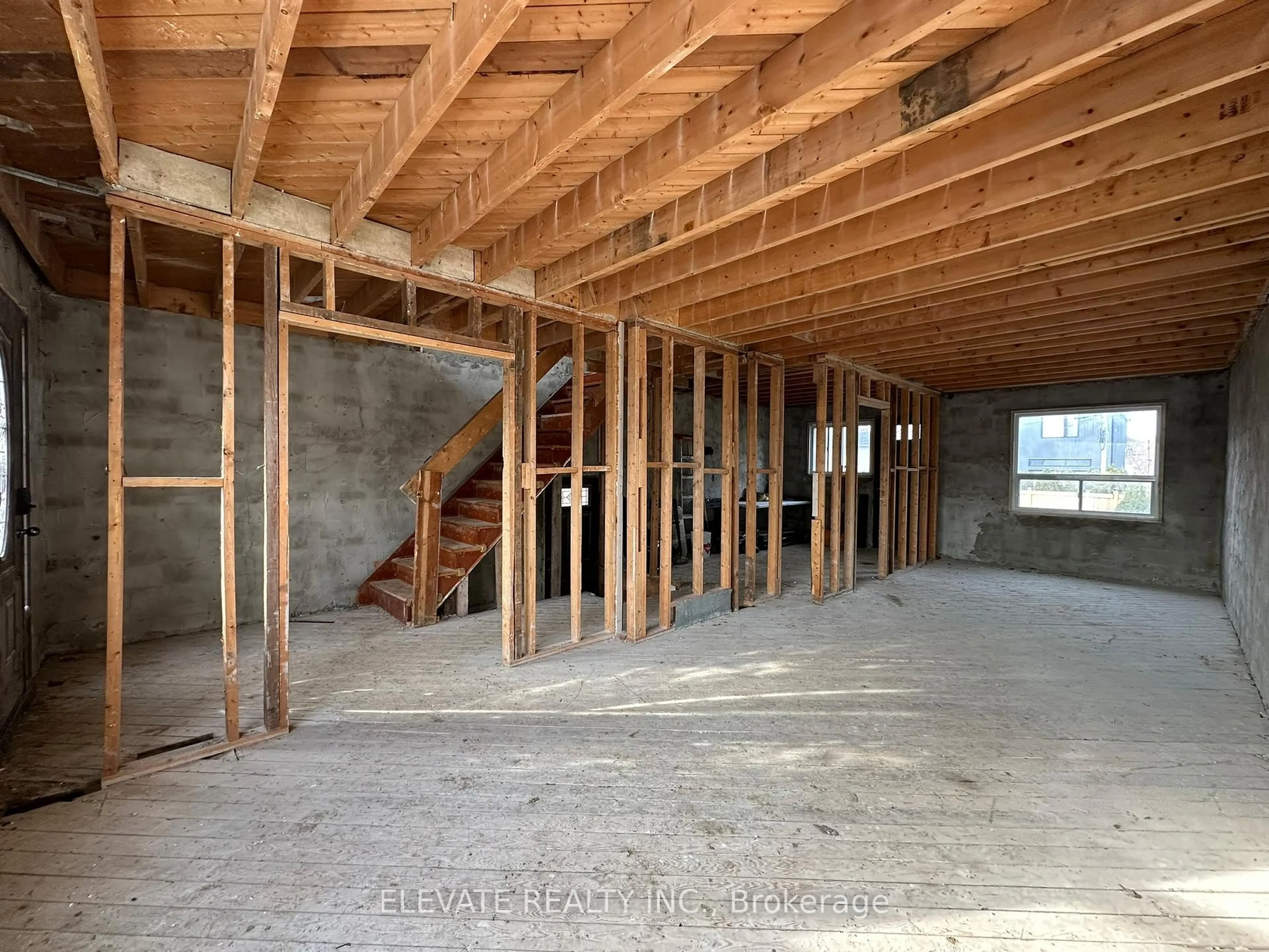 Unknown for 282 Westlake Ave, Toronto Ontario M4C 4T6