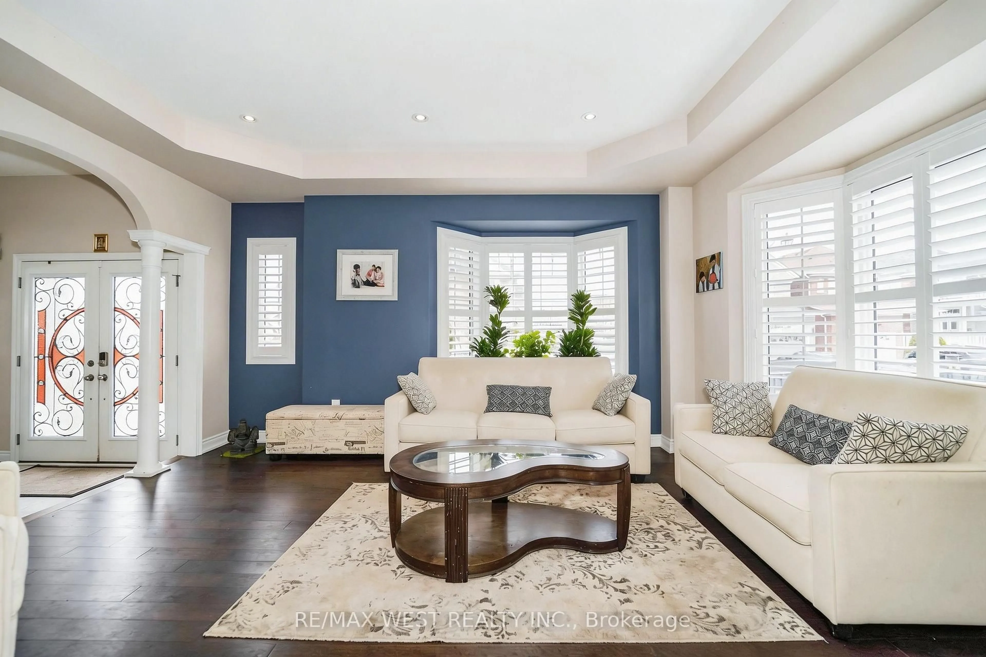 Living room with furniture, unknown for 63 Sharplin Dr, Ajax Ontario L1Z 0P4