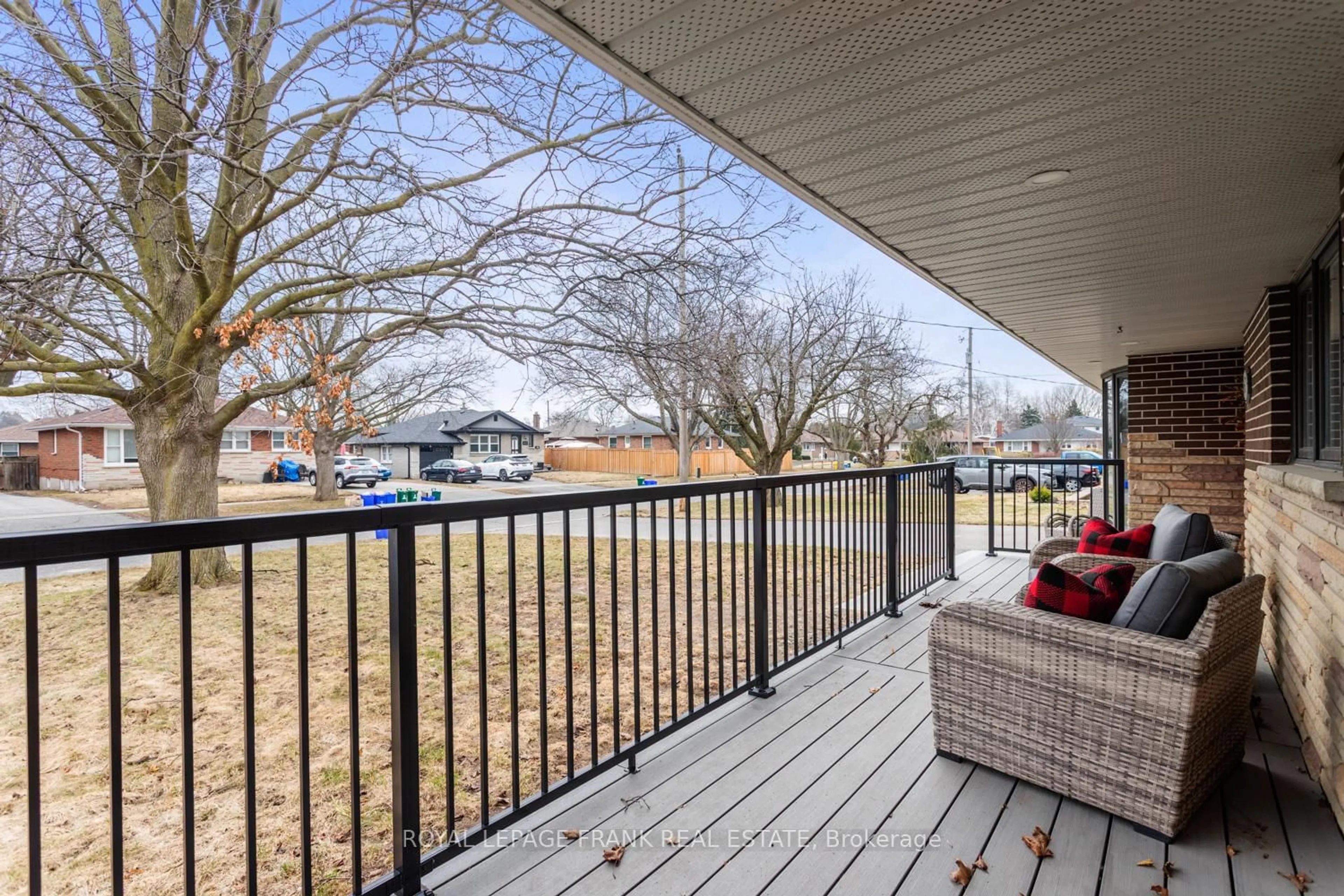 Patio, water/lake/river/ocean view for 160 Eastdale St, Oshawa Ontario L1G 6H9