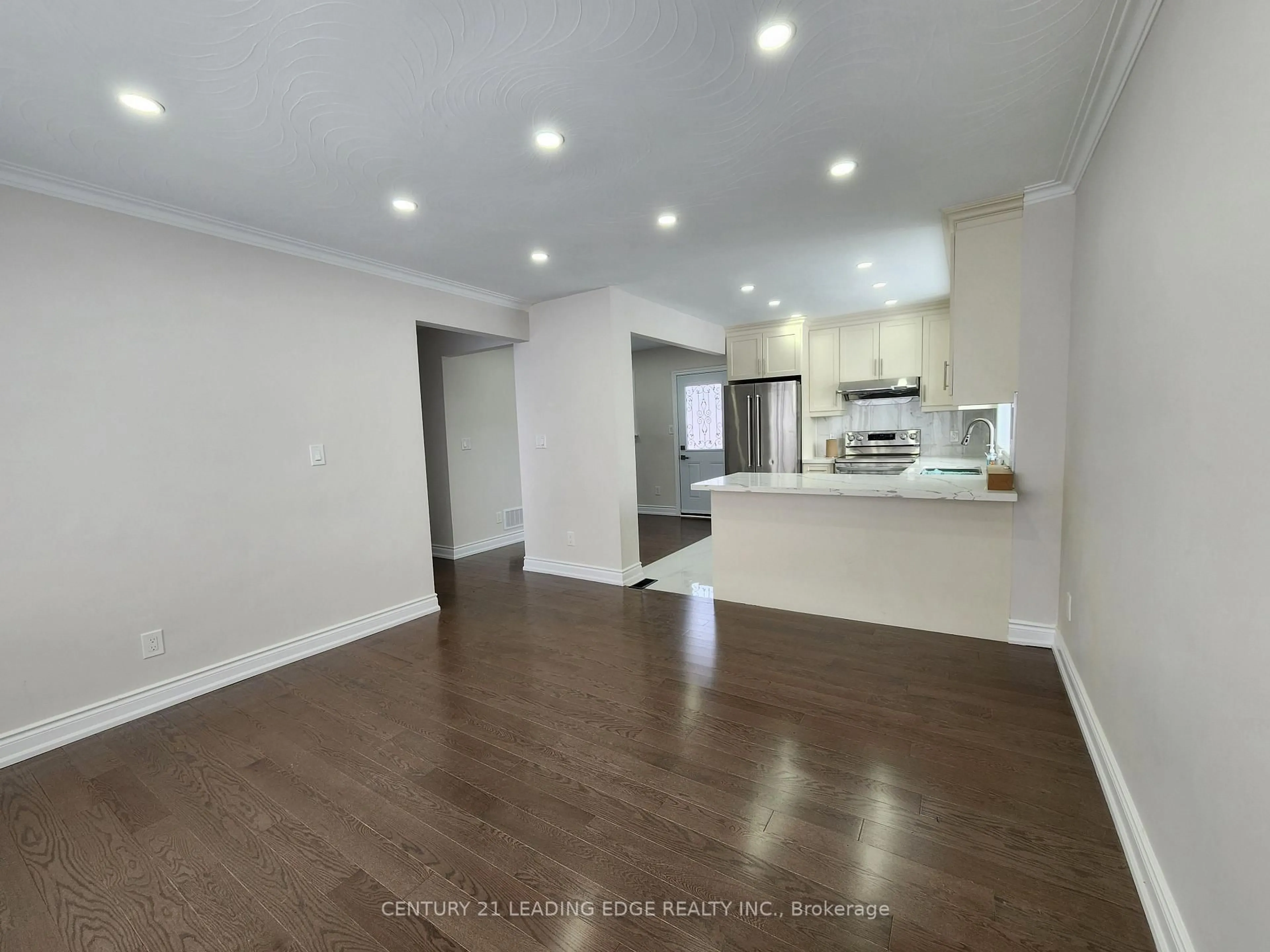Open concept kitchen, wood/laminate floor for 53 Milford Haven Dr, Toronto Ontario M1G 3C7