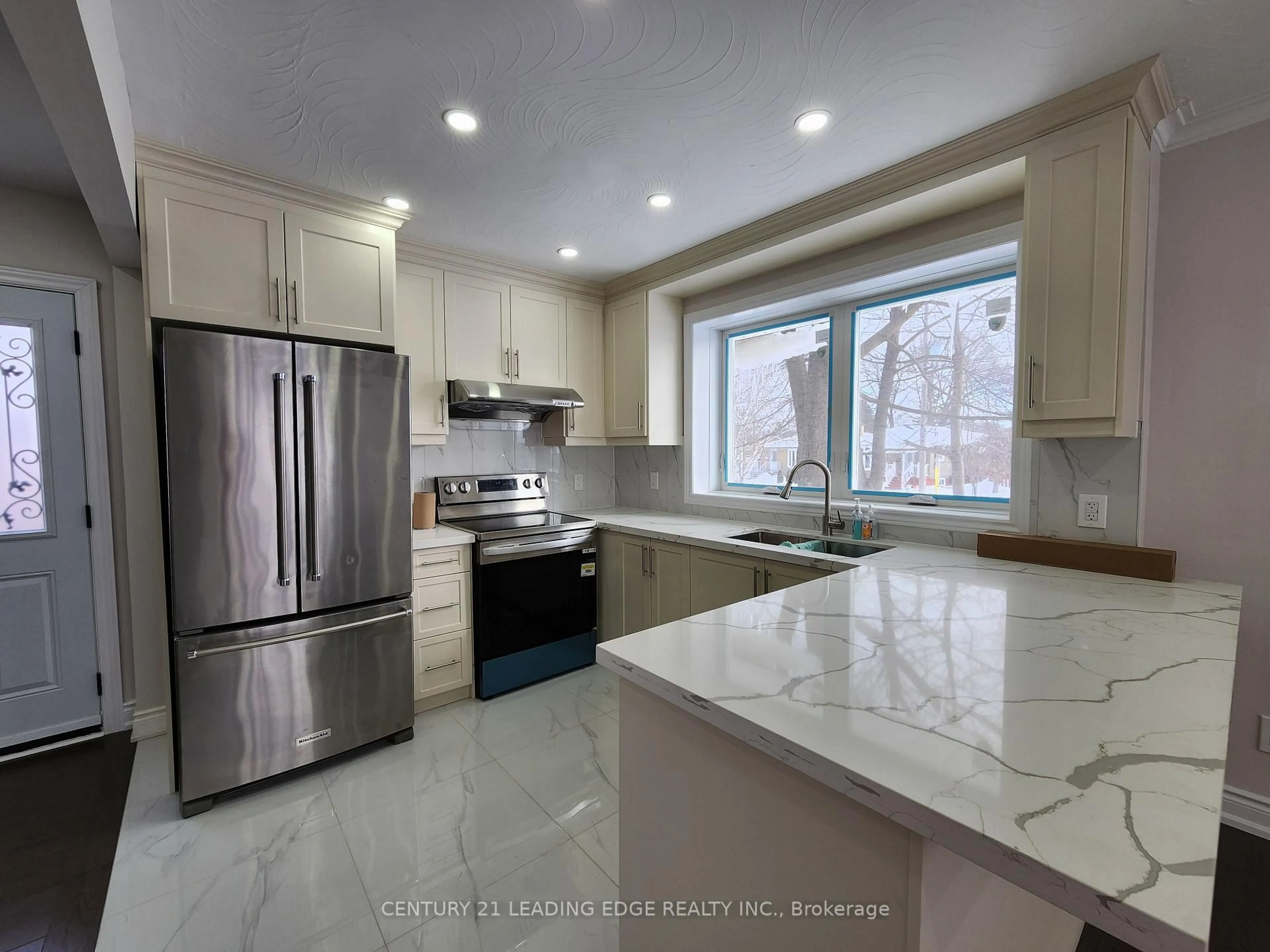 Open concept kitchen, ceramic/tile floor for 53 Milford Haven Dr, Toronto Ontario M1G 3C7