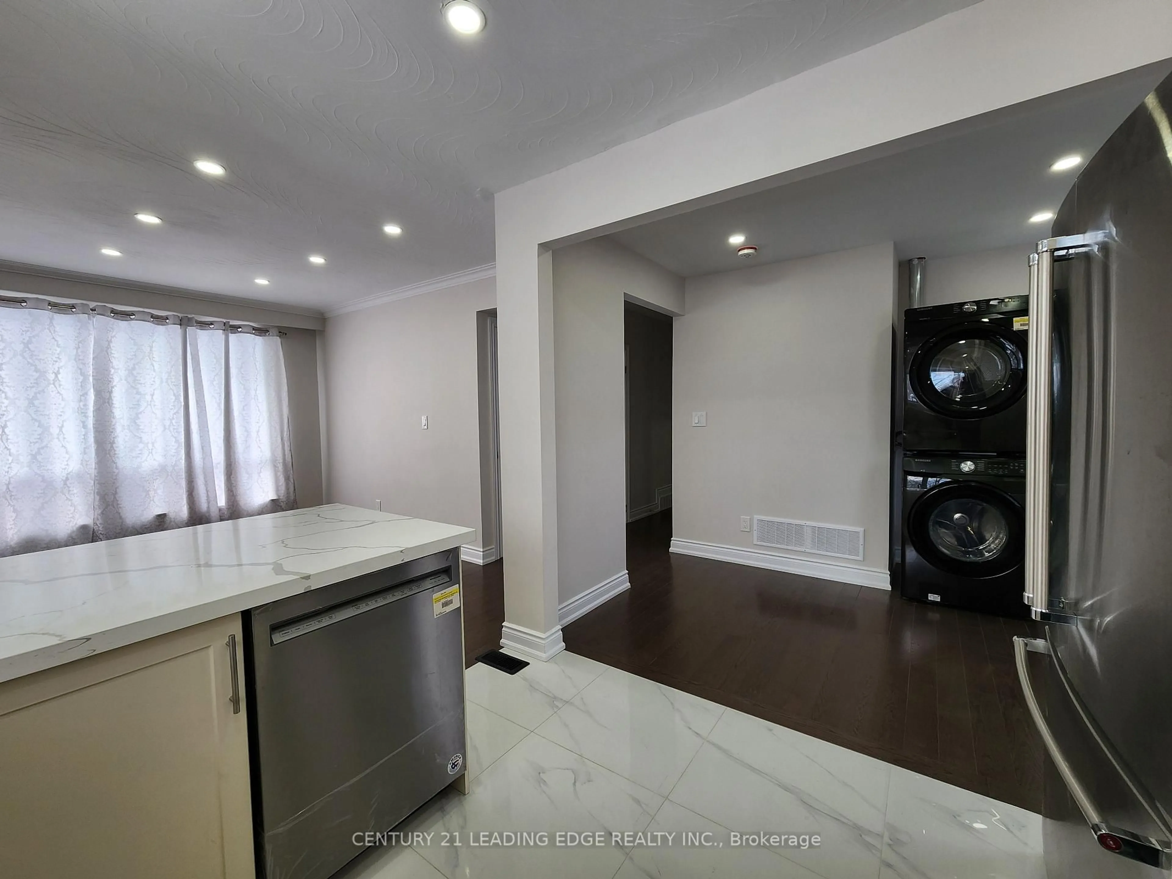 Open concept kitchen, unknown for 53 Milford Haven Dr, Toronto Ontario M1G 3C7