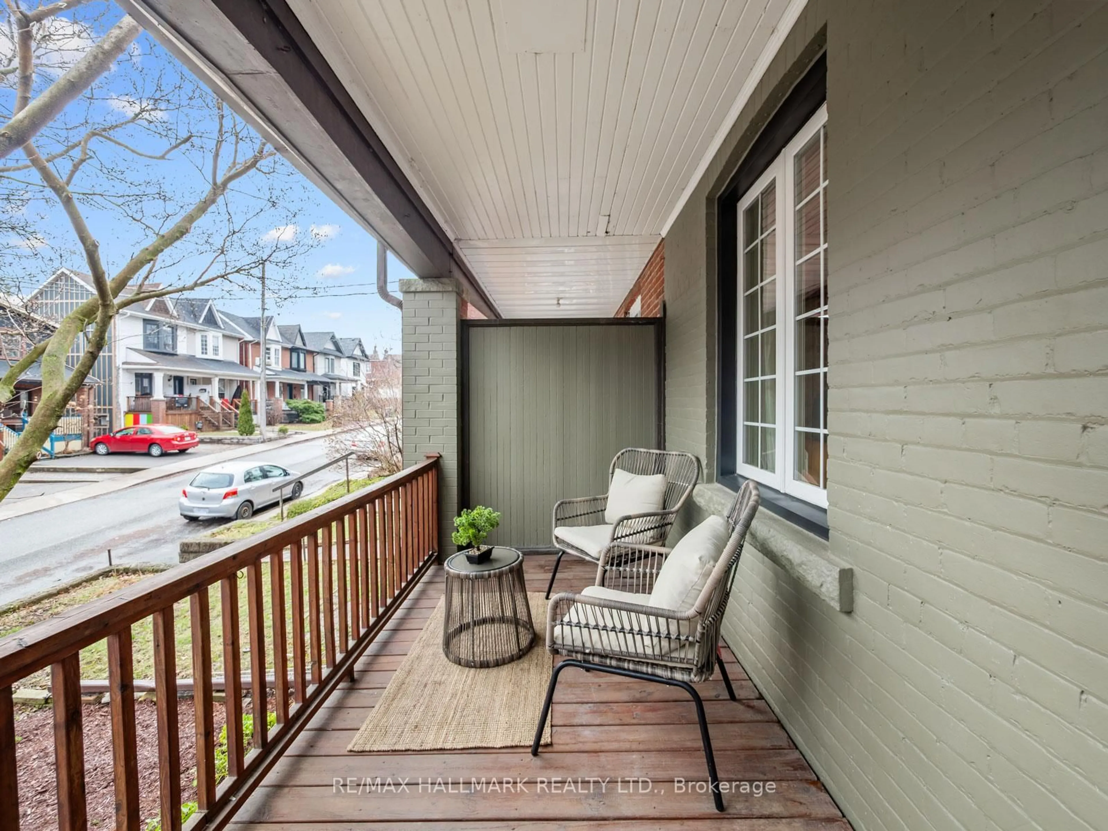 Patio, street for 24 Richard Ave, Toronto Ontario M4L 1W9