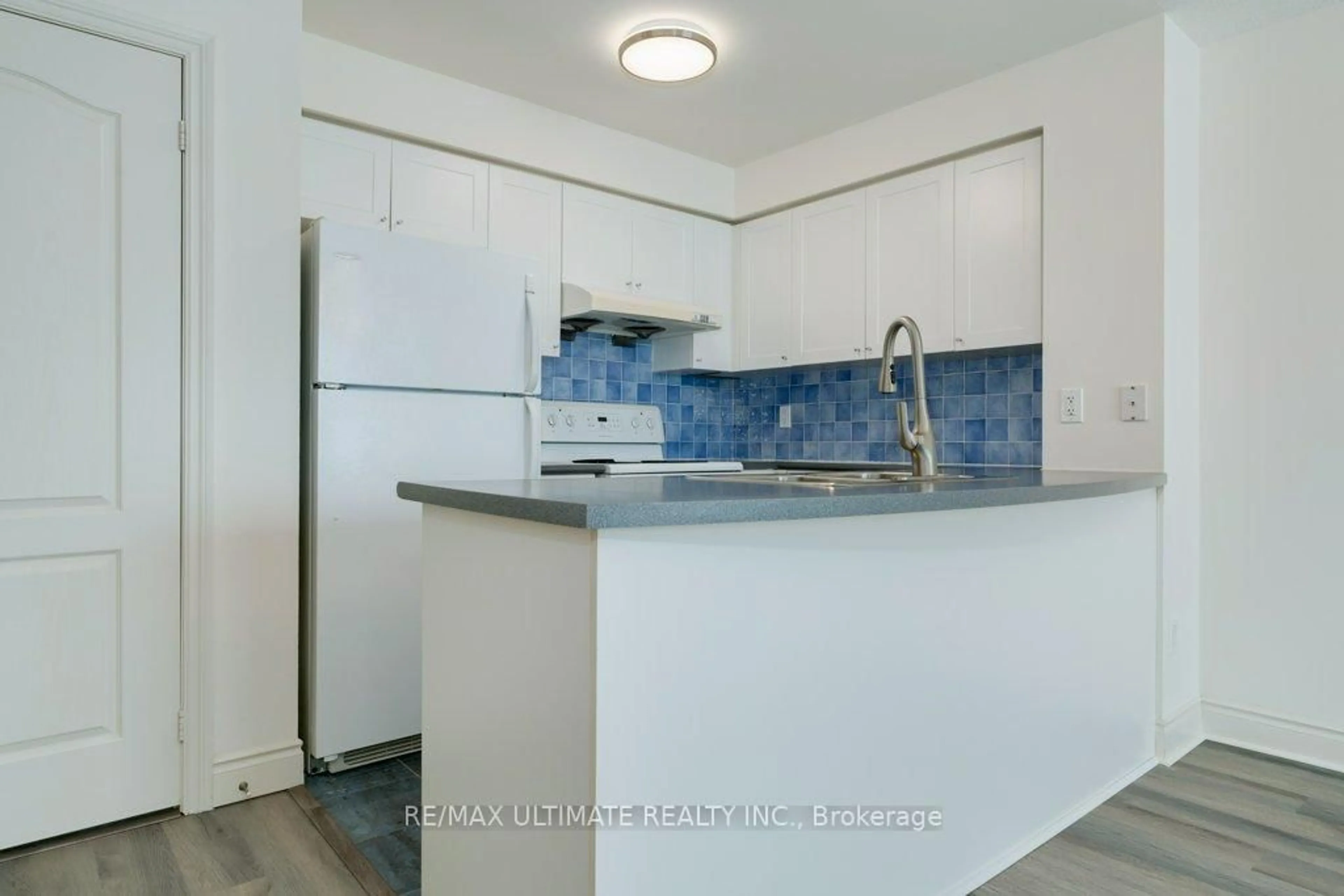 Standard kitchen, ceramic/tile floor for 60 Brian Harrison Way #1906, Toronto Ontario M1P 5J5