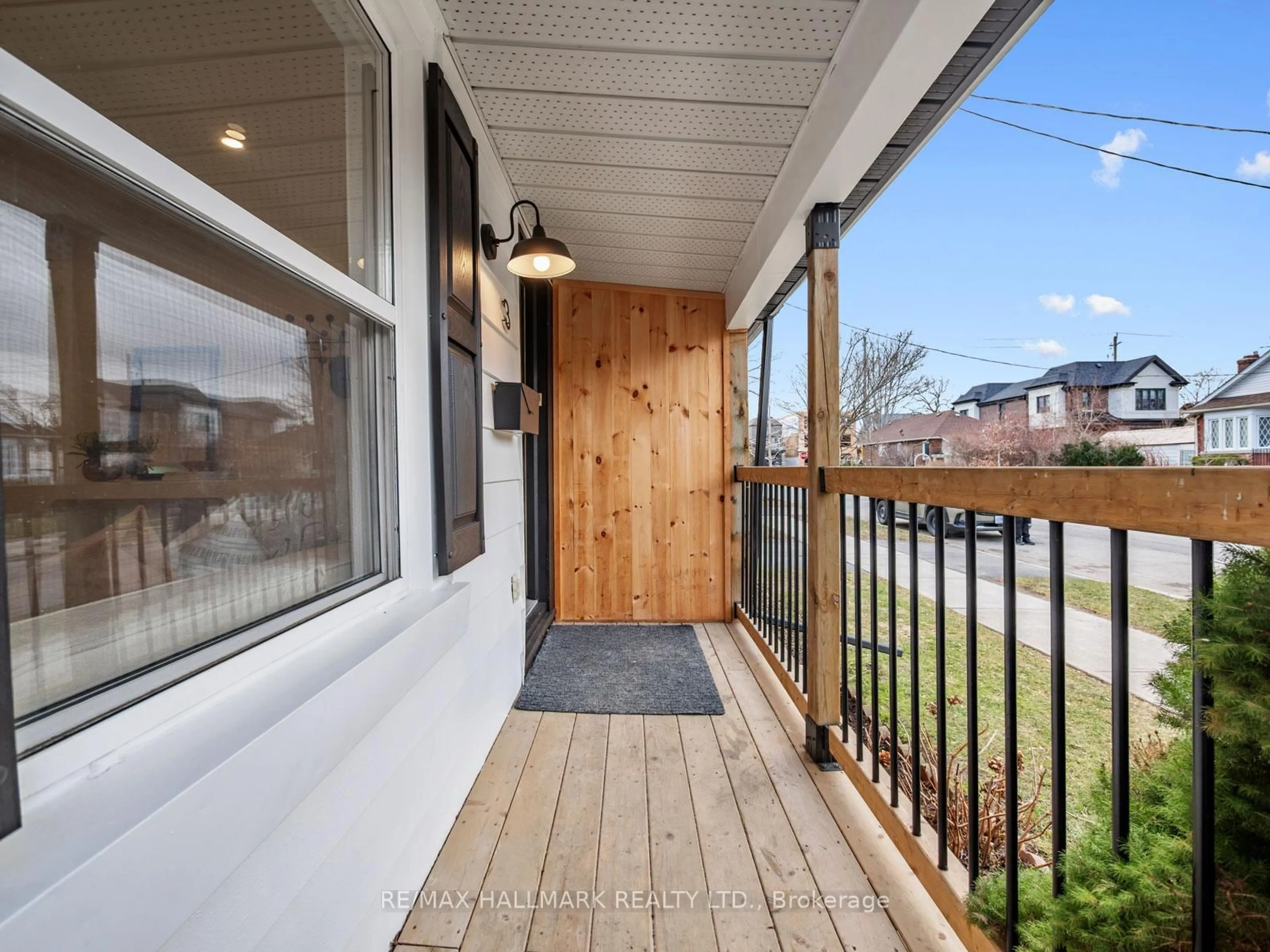 Indoor entryway for 3 Woodville Ave, Toronto Ontario M4K 2J5