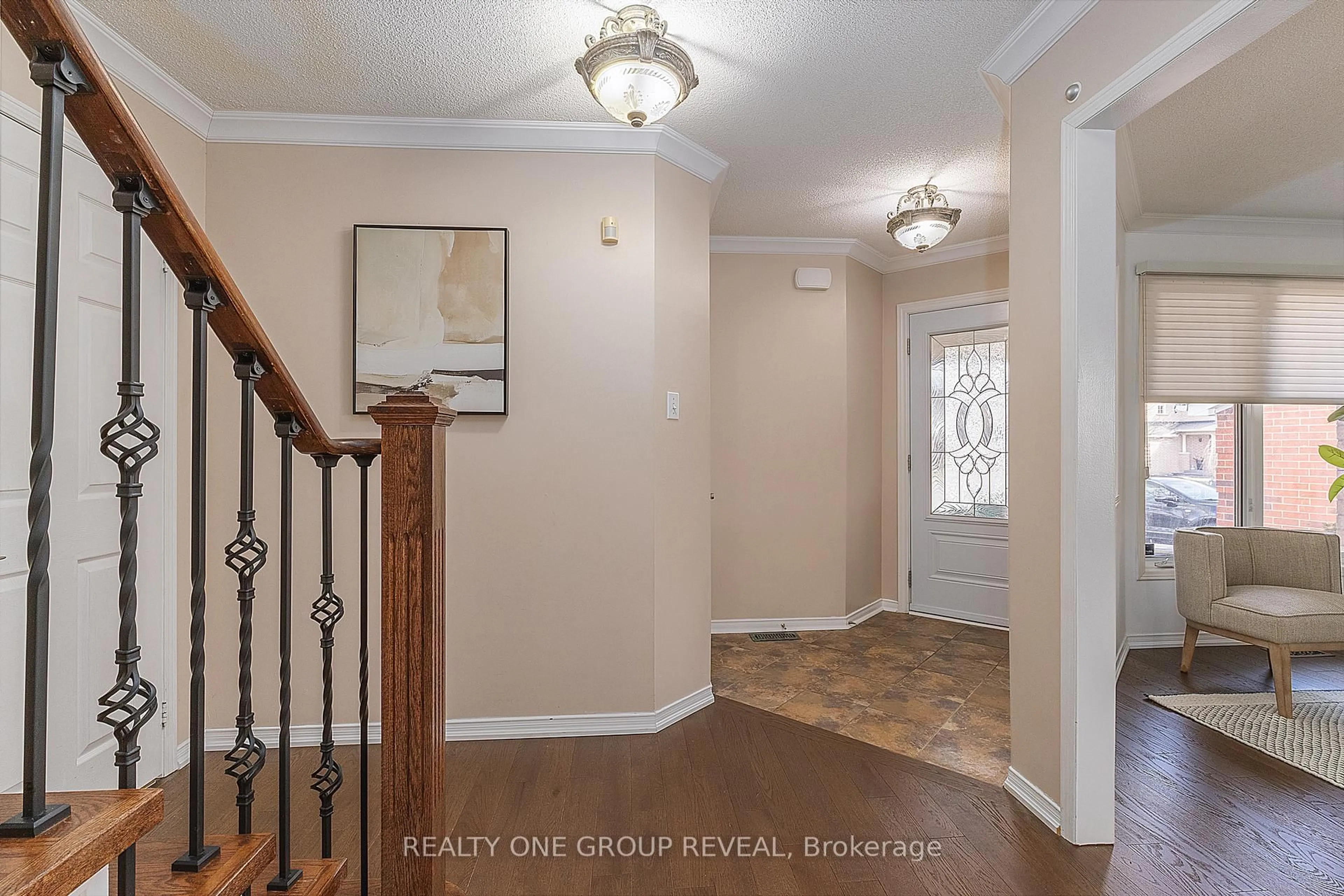 Indoor entryway for 37 Wetherburn Dr, Whitby Ontario L1P 1M7