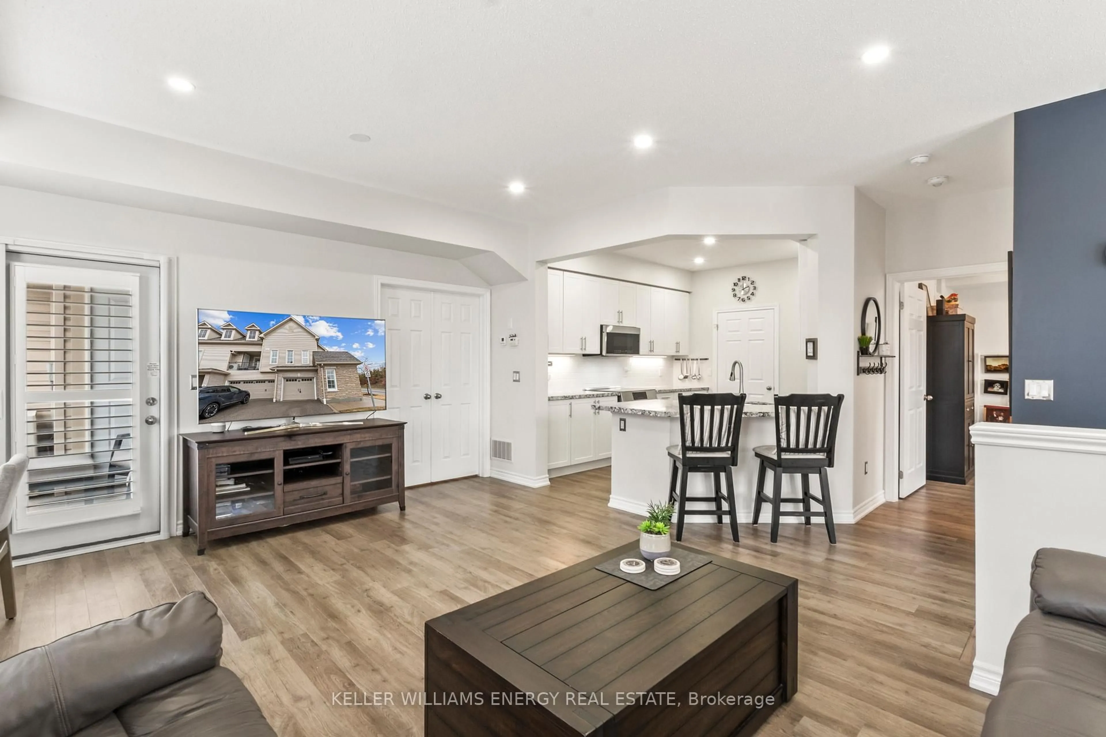 Open concept kitchen, wood/laminate floor for 1430 Gord Vinson Ave #42, Clarington Ontario L1E 0J6