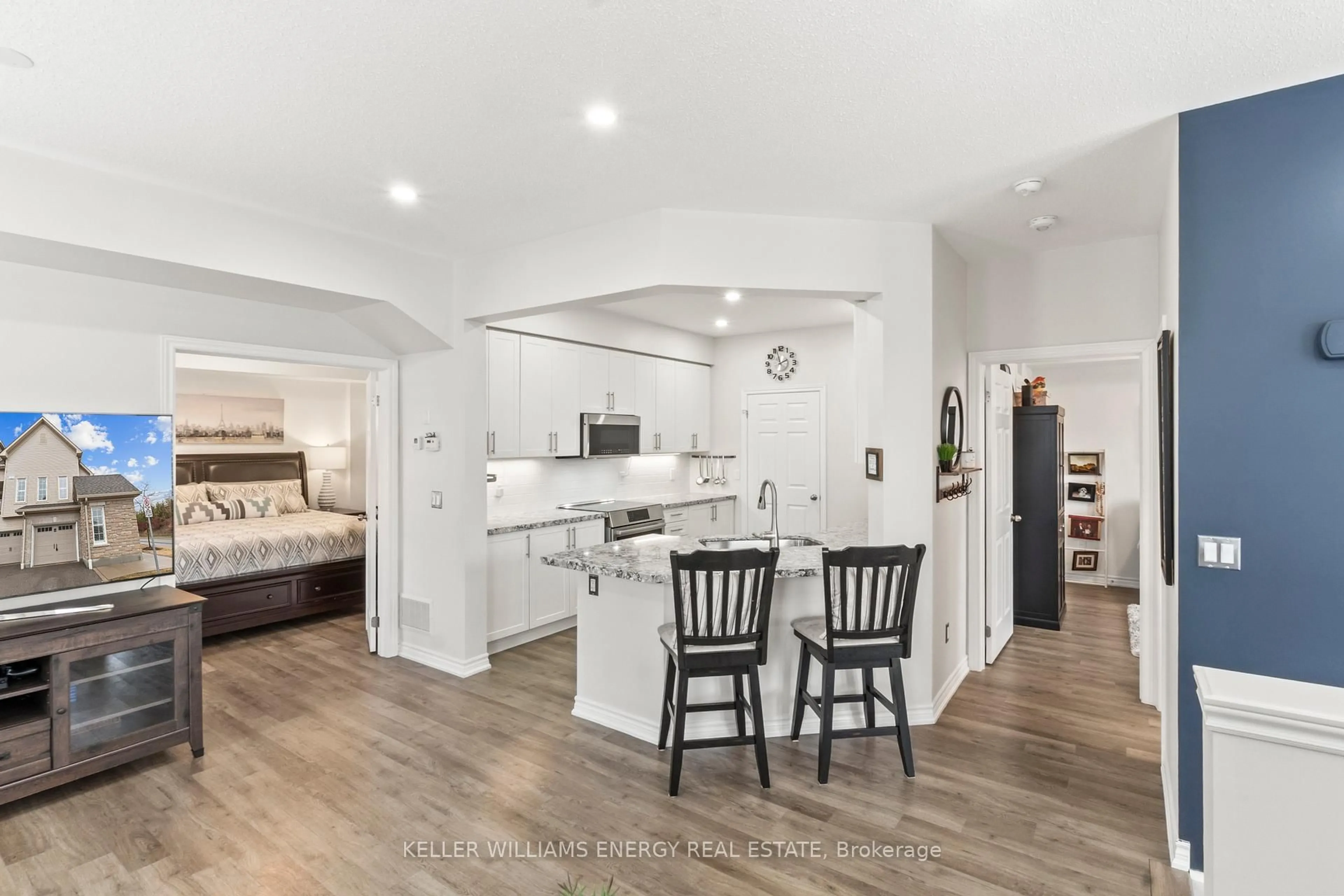 Open concept kitchen, unknown for 1430 Gord Vinson Ave #42, Clarington Ontario L1E 0J6