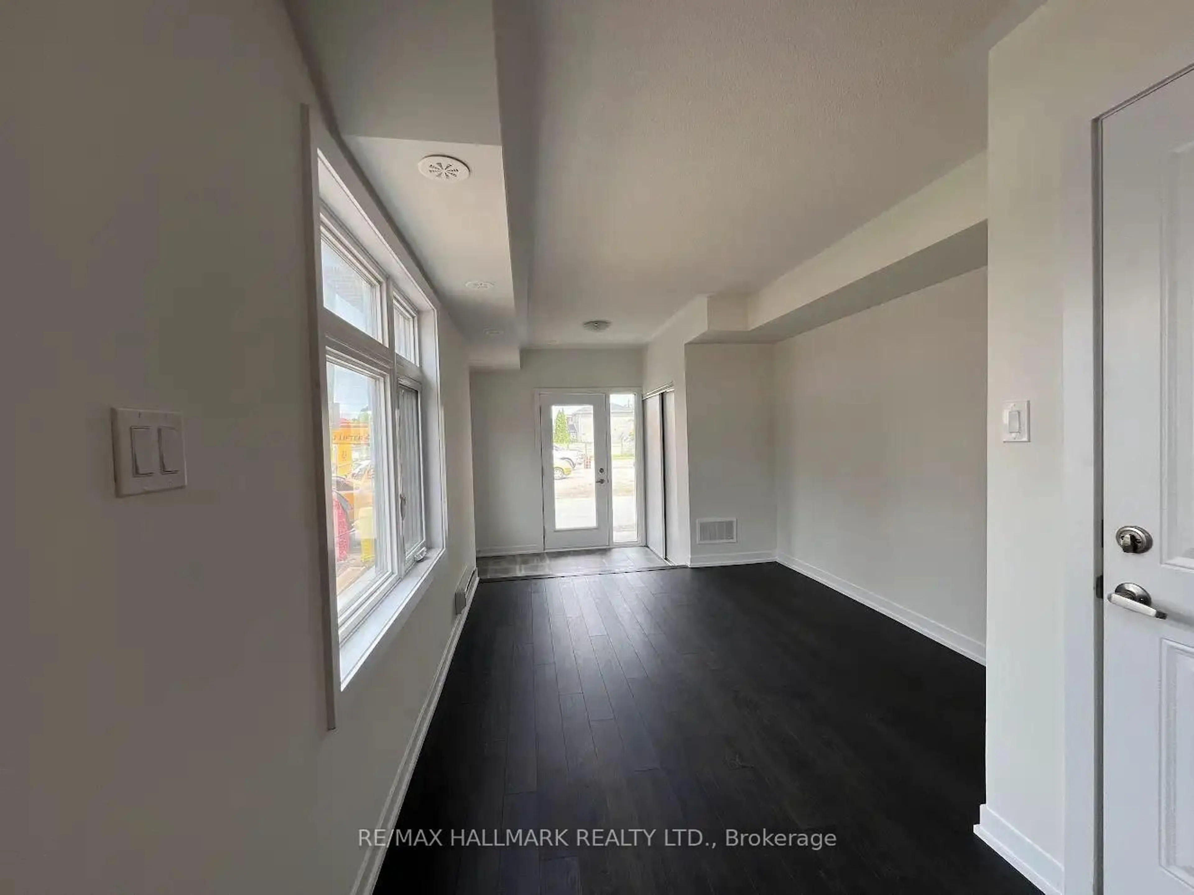 A pic of a room for 1865 Pickering Pkwy #101, Pickering Ontario L1V 0H2