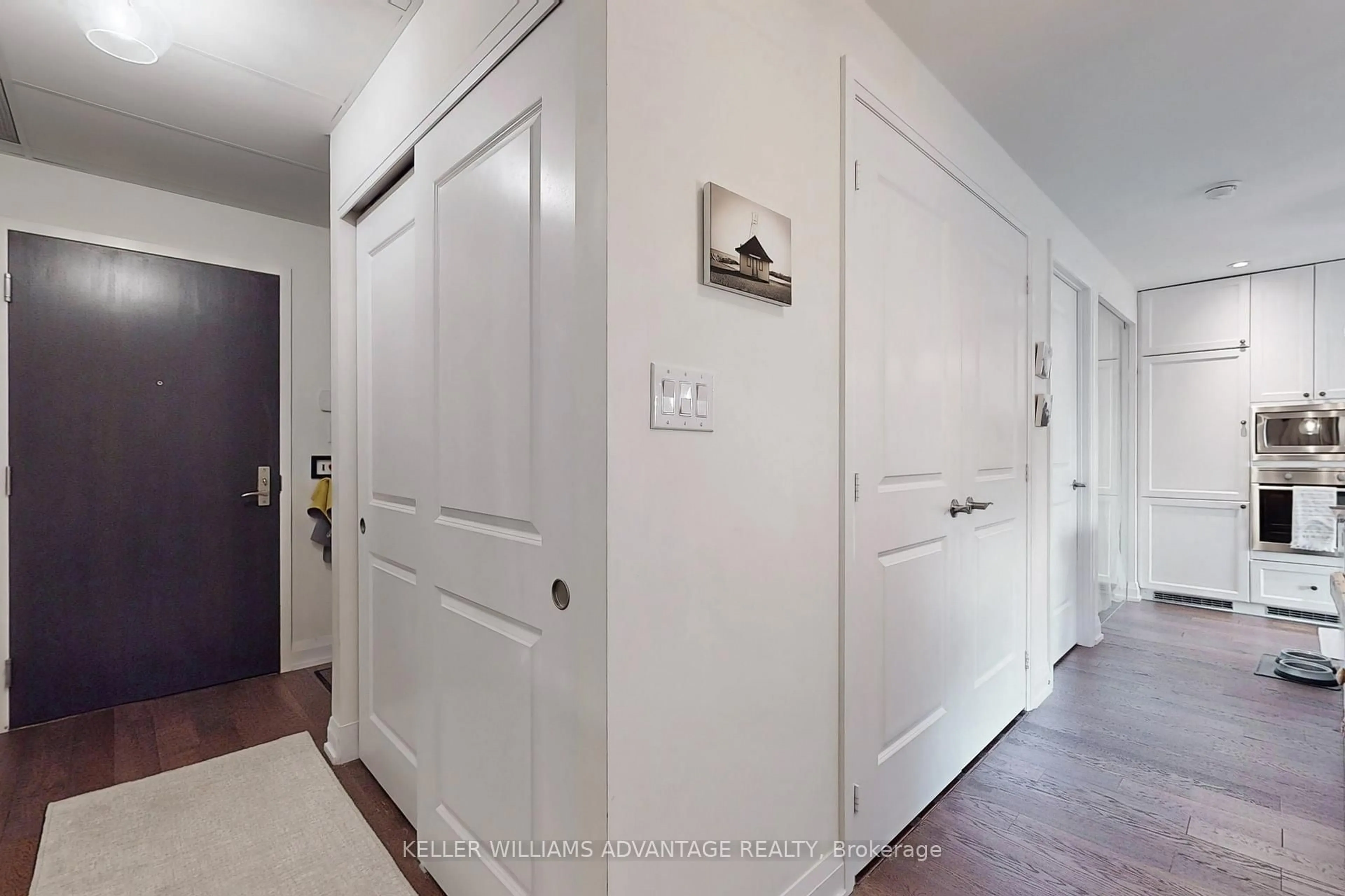 Indoor entryway for 200 Woodbine Ave #308, Toronto Ontario M4L 3P2