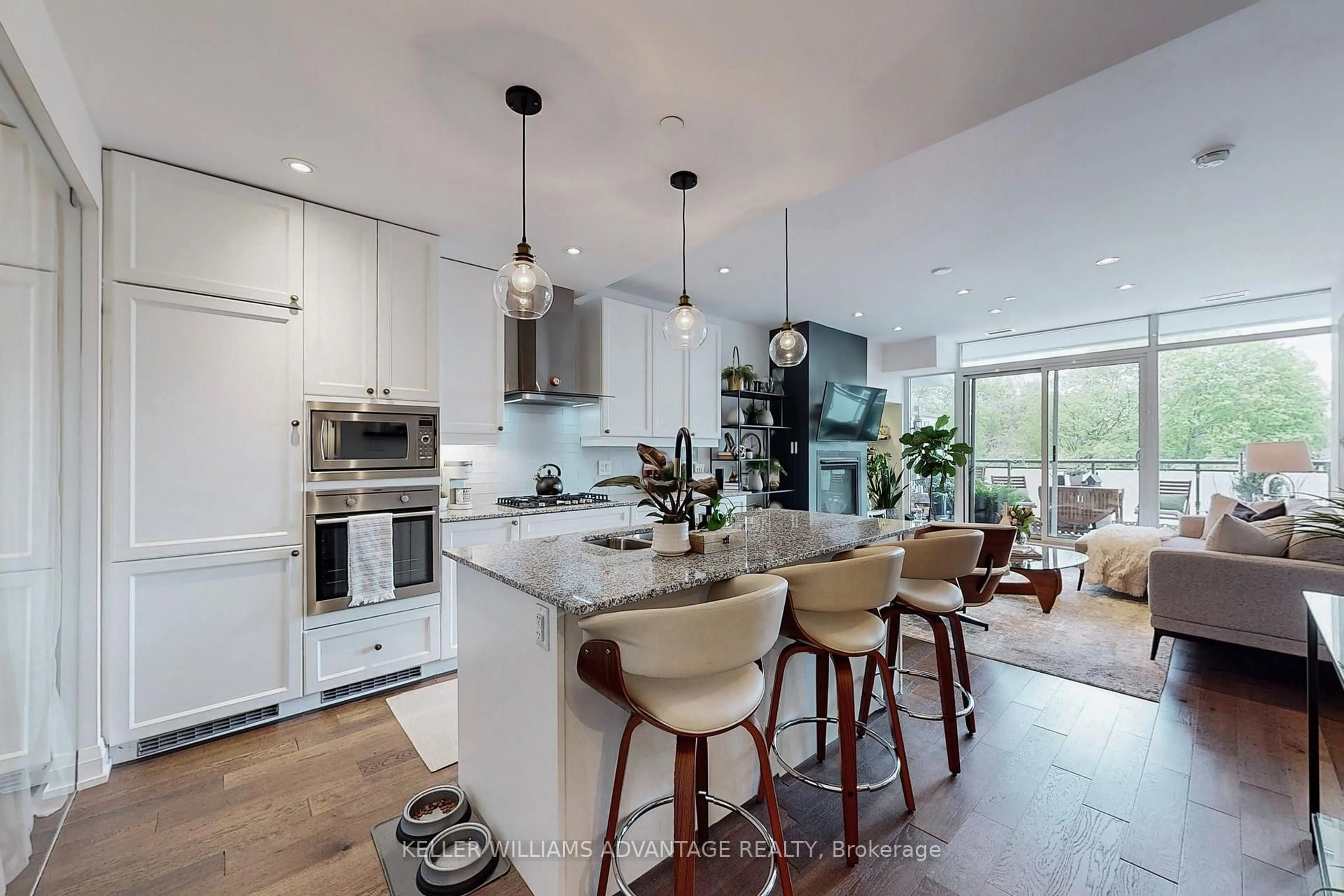 Open concept kitchen, ceramic/tile floor for 200 Woodbine Ave #308, Toronto Ontario M4L 3P2