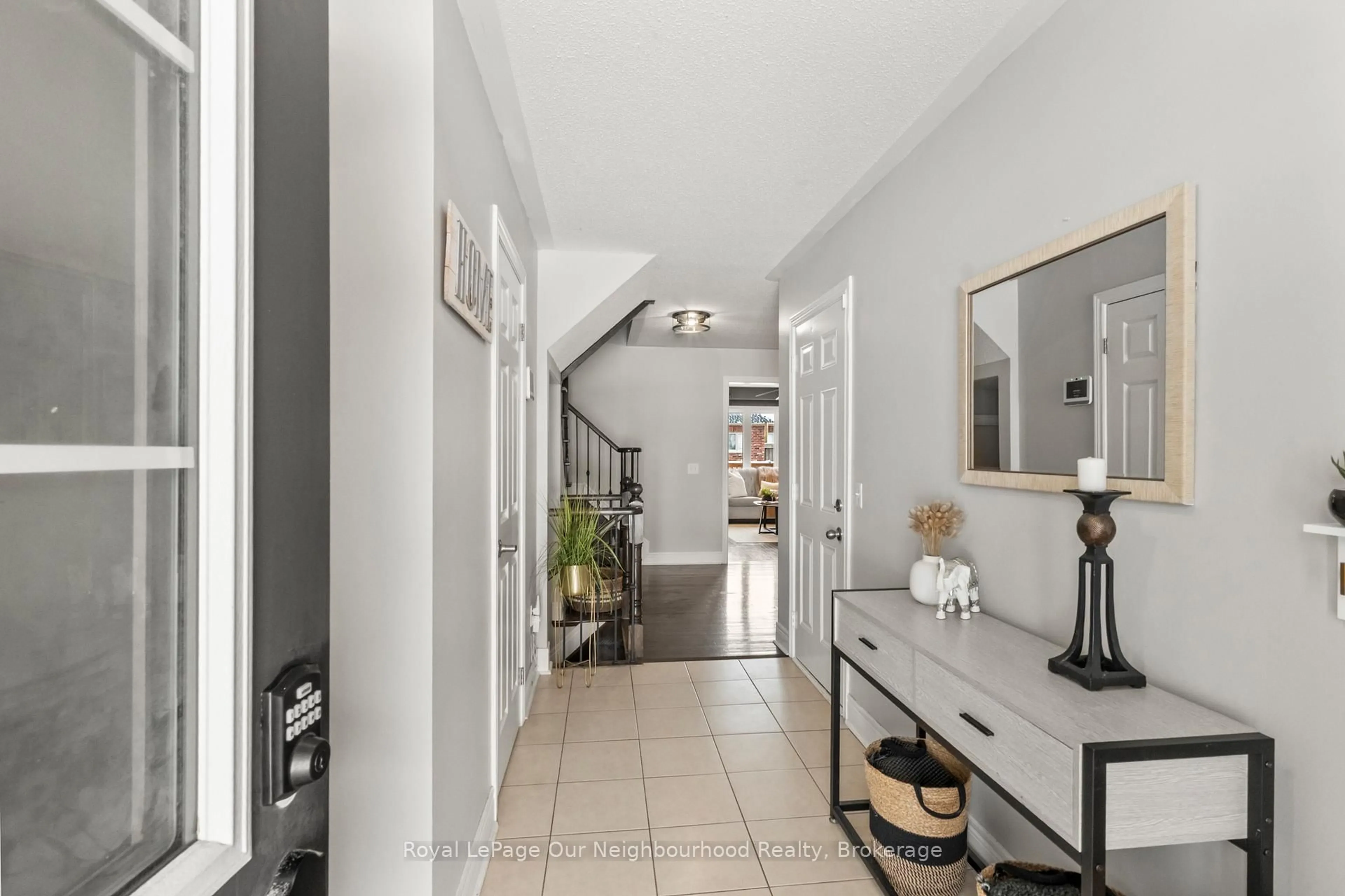 Indoor entryway for 53 Kersey Cres, Clarington Ontario L1E 0A5