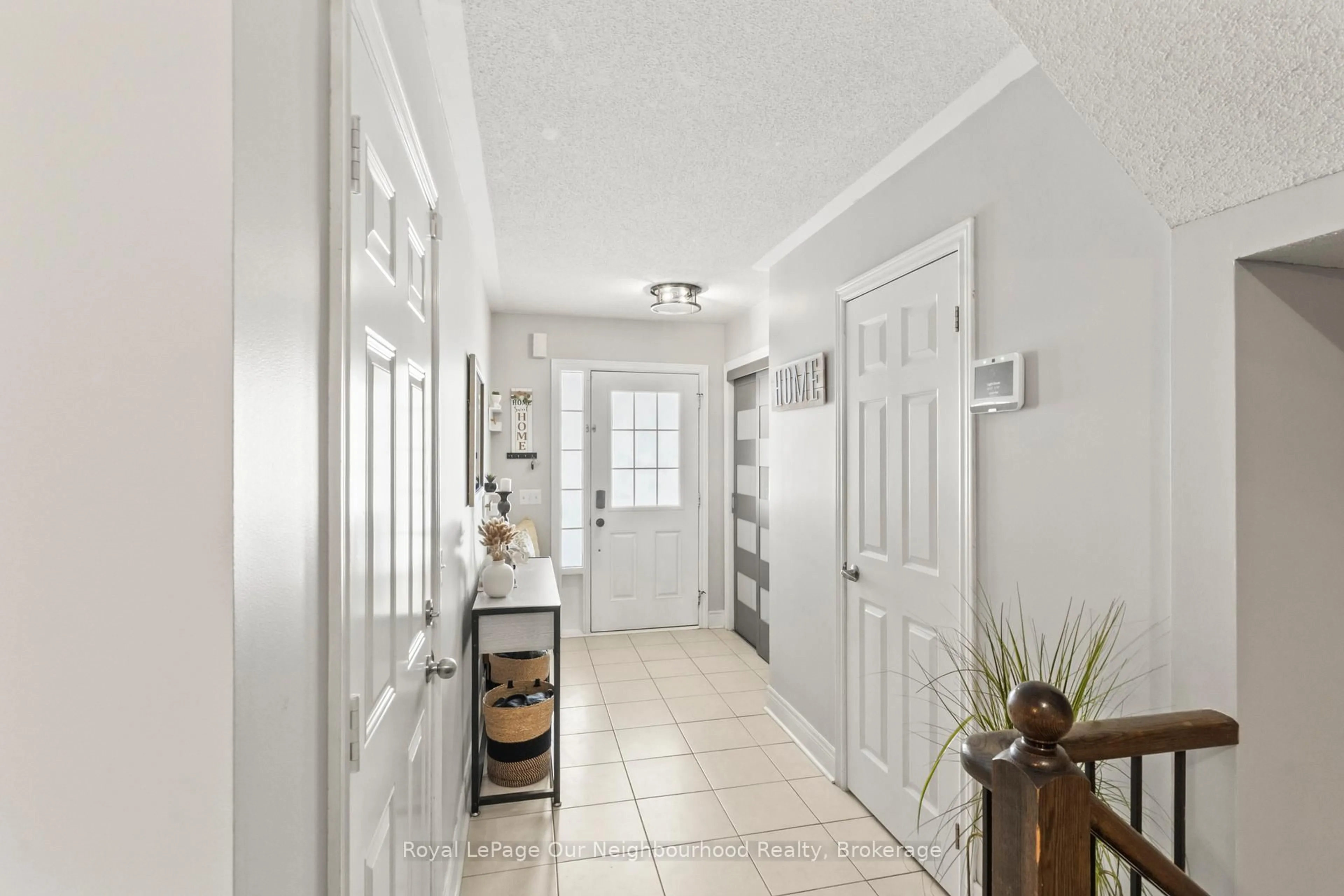 Indoor entryway for 53 Kersey Cres, Clarington Ontario L1E 0A5