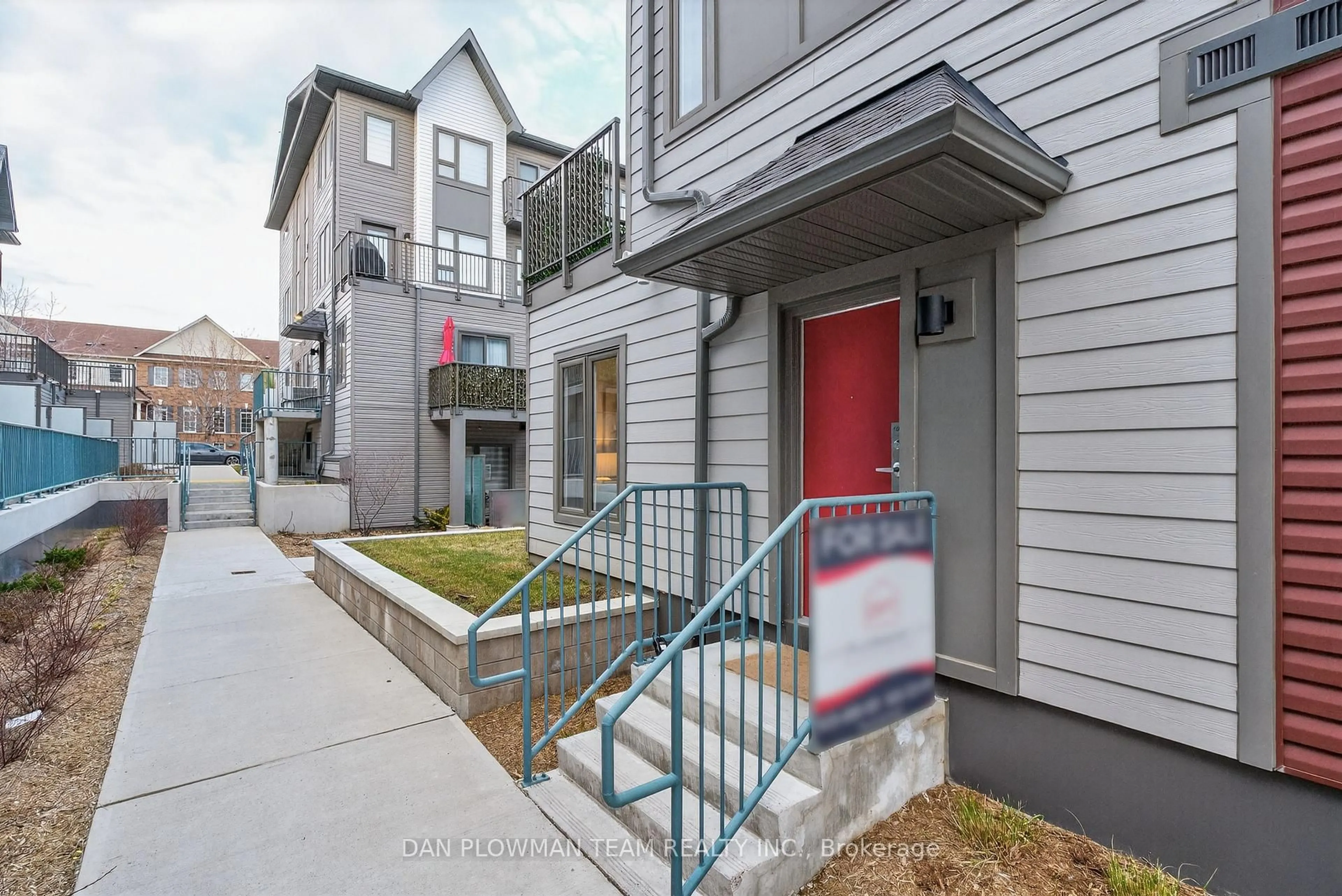 Unknown for 2635 William Jackson Dr #1001, Pickering Ontario L1X 0L5