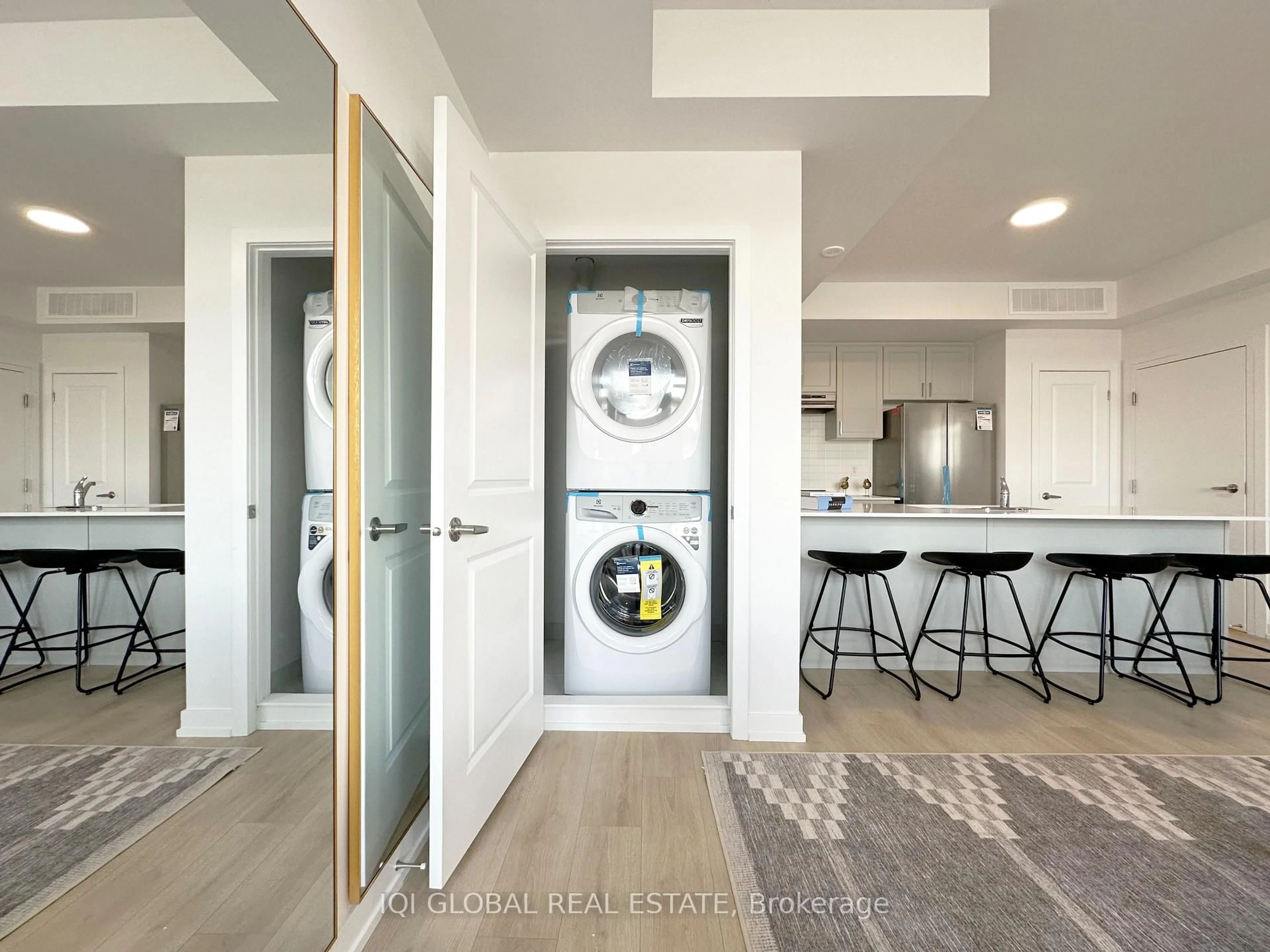 Contemporary kitchen, ceramic/tile floor for 1655 Palmers Sawmill Rd #113, Pickering Ontario L1X 0R3