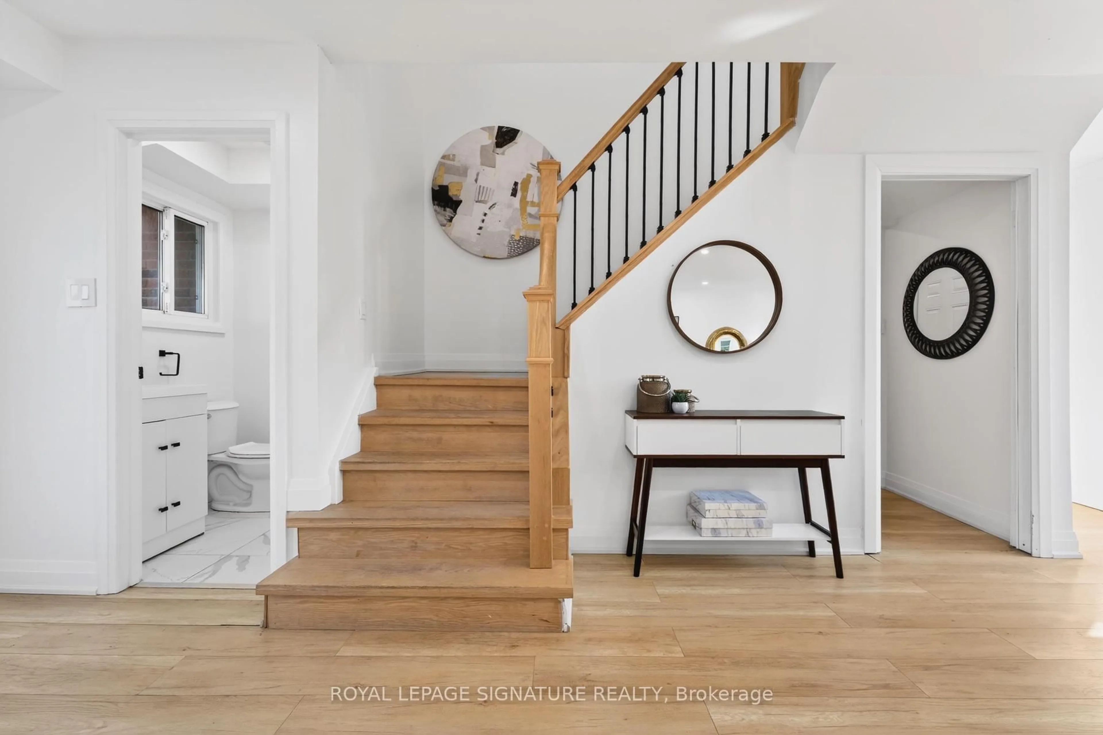 Stairs for 506 Grandview St, Oshawa Ontario L1H 7S4