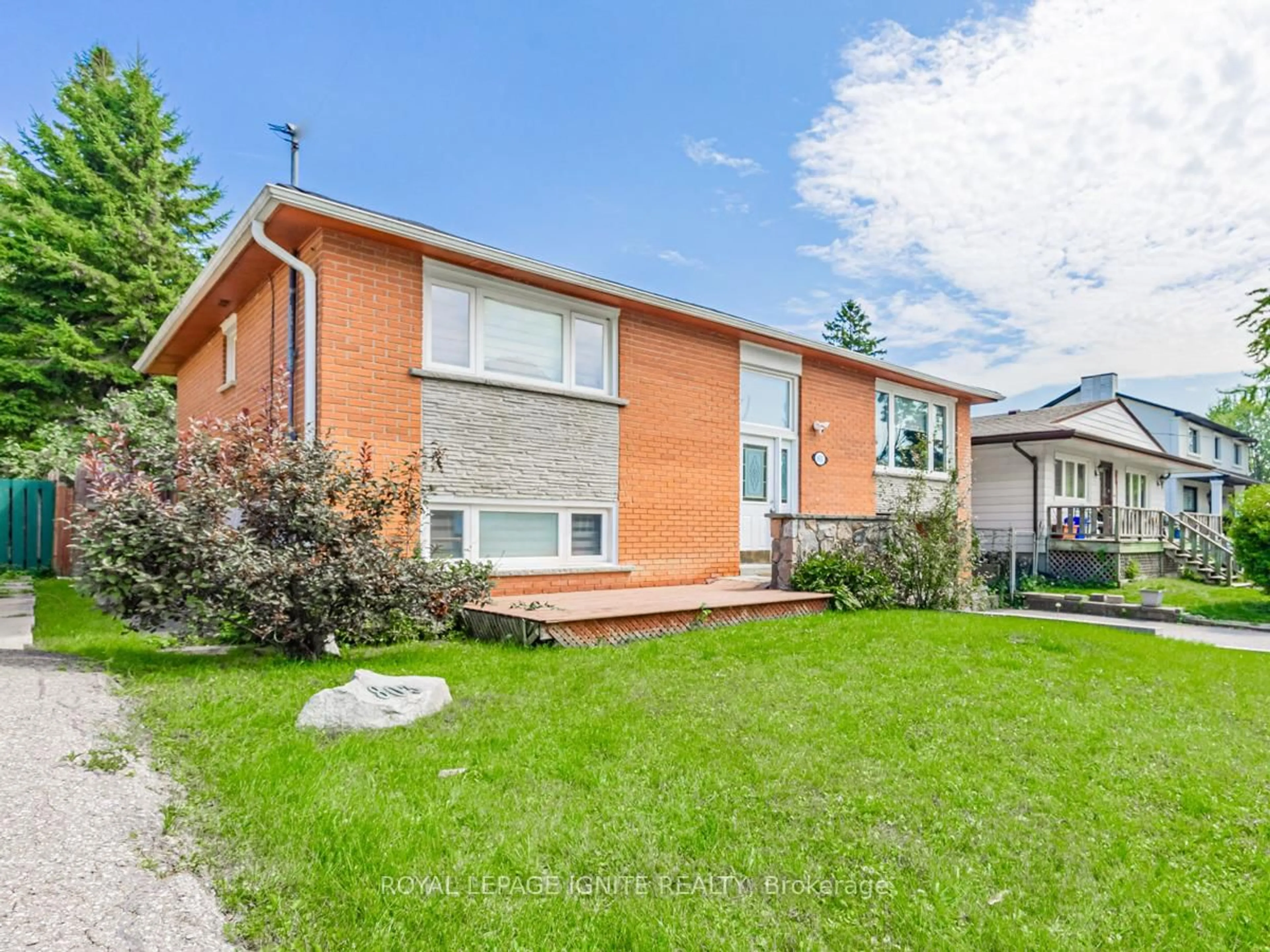 Home with brick exterior material, street for 803 Fairview Ave, Pickering Ontario L1W 1M7