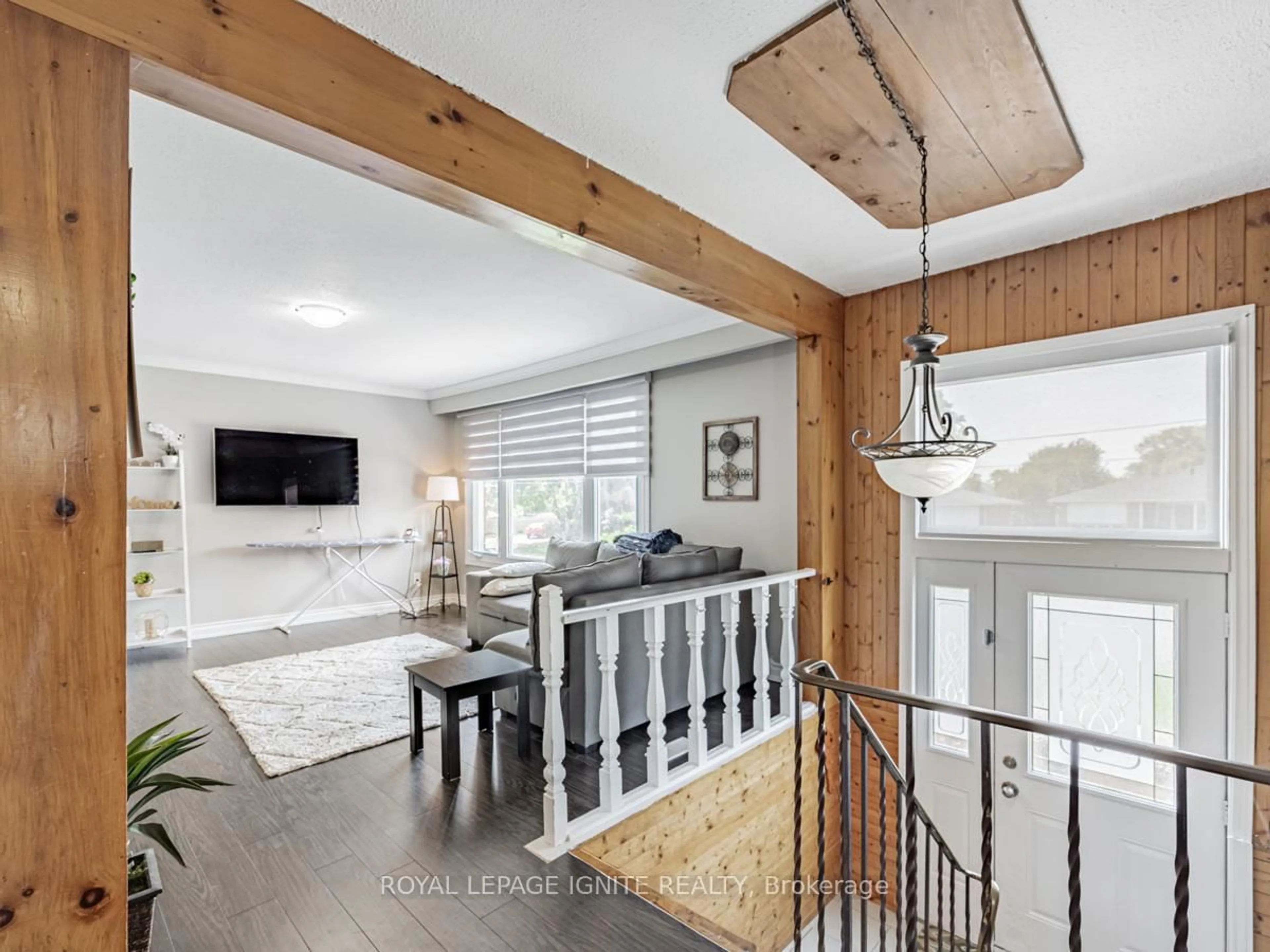 Unknown for 803 Fairview Ave, Pickering Ontario L1W 1M7