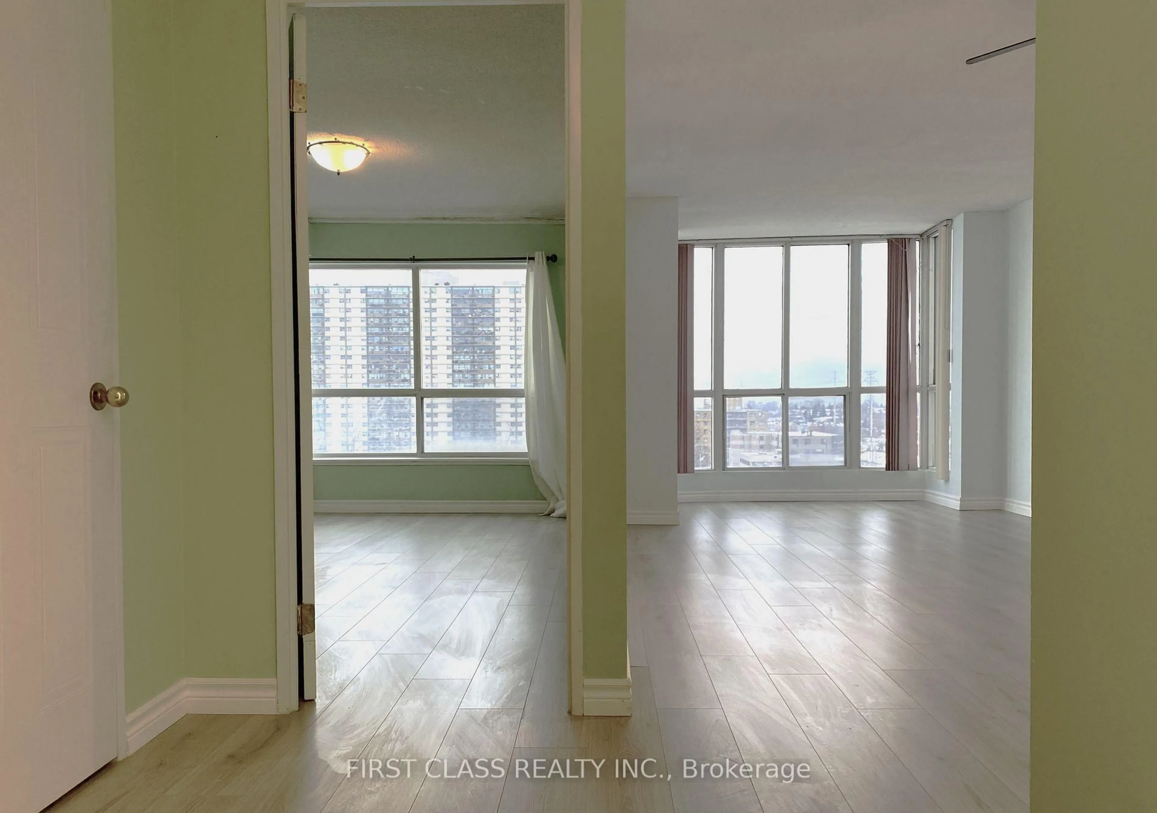 A pic of a room for 1470 Midland Ave #911, Toronto Ontario M1P 4Z4