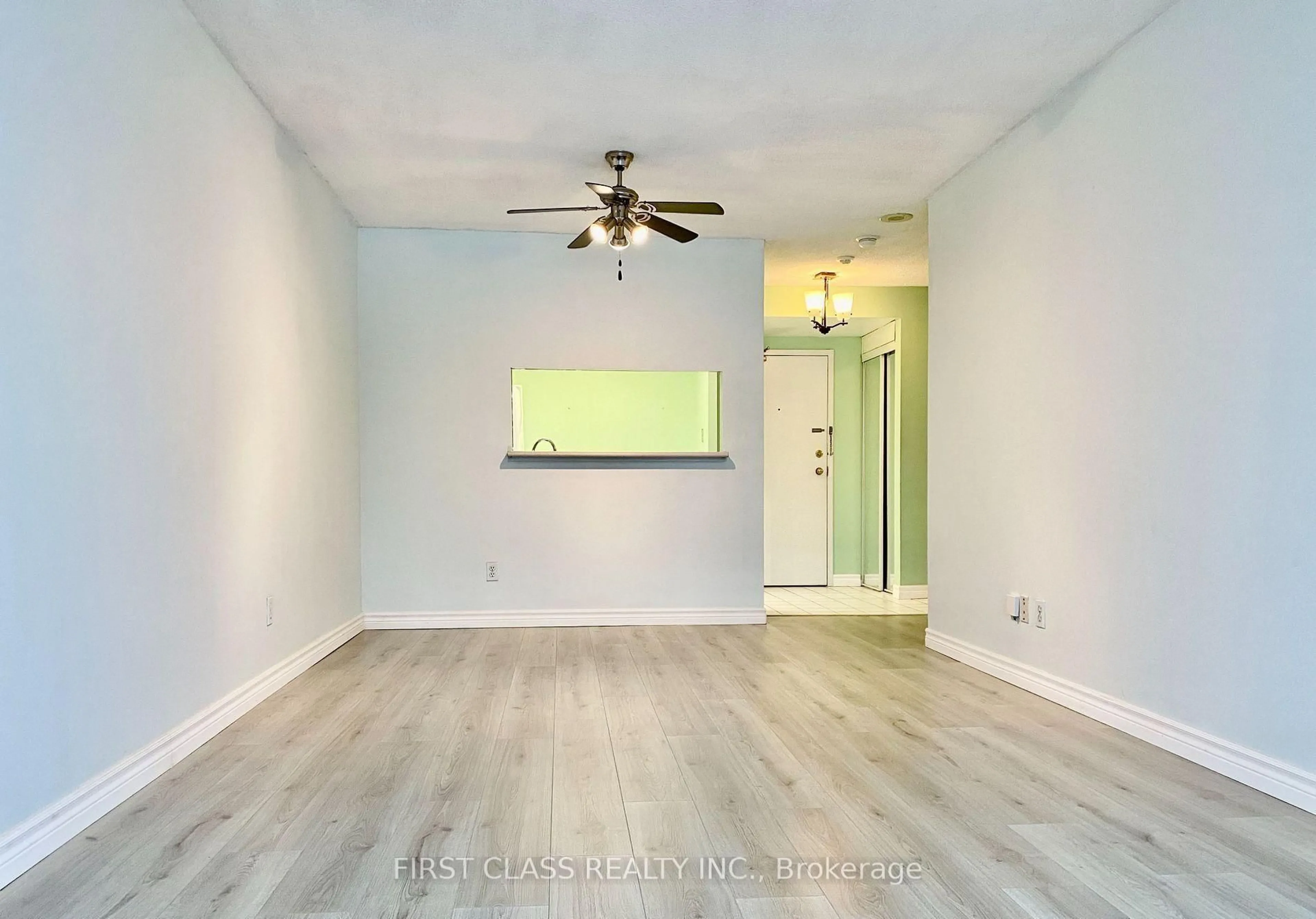 A pic of a room for 1470 Midland Ave #911, Toronto Ontario M1P 4Z4