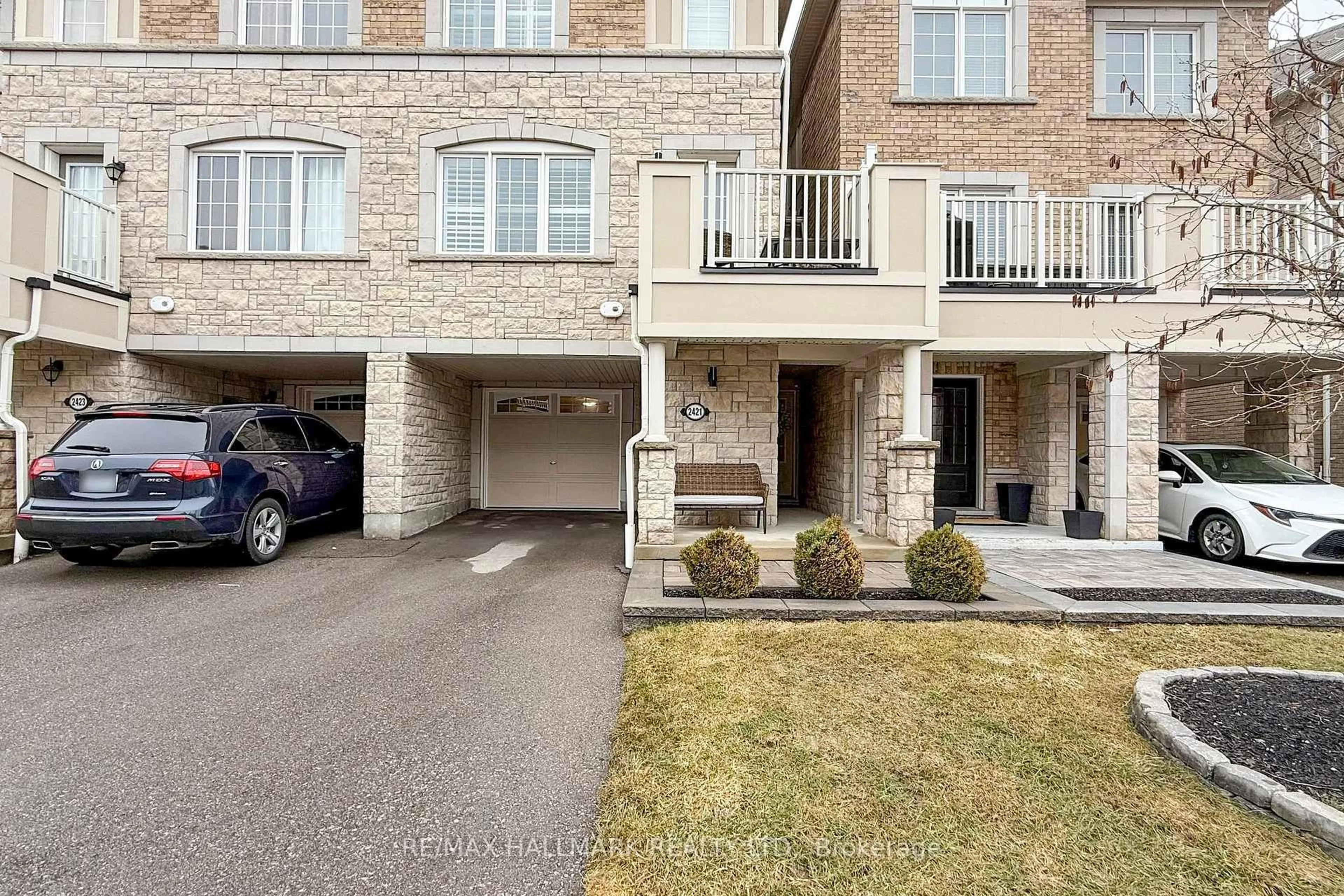 Unknown for 2421 Fall Harvest Cres, Pickering Ontario L1X 0G1