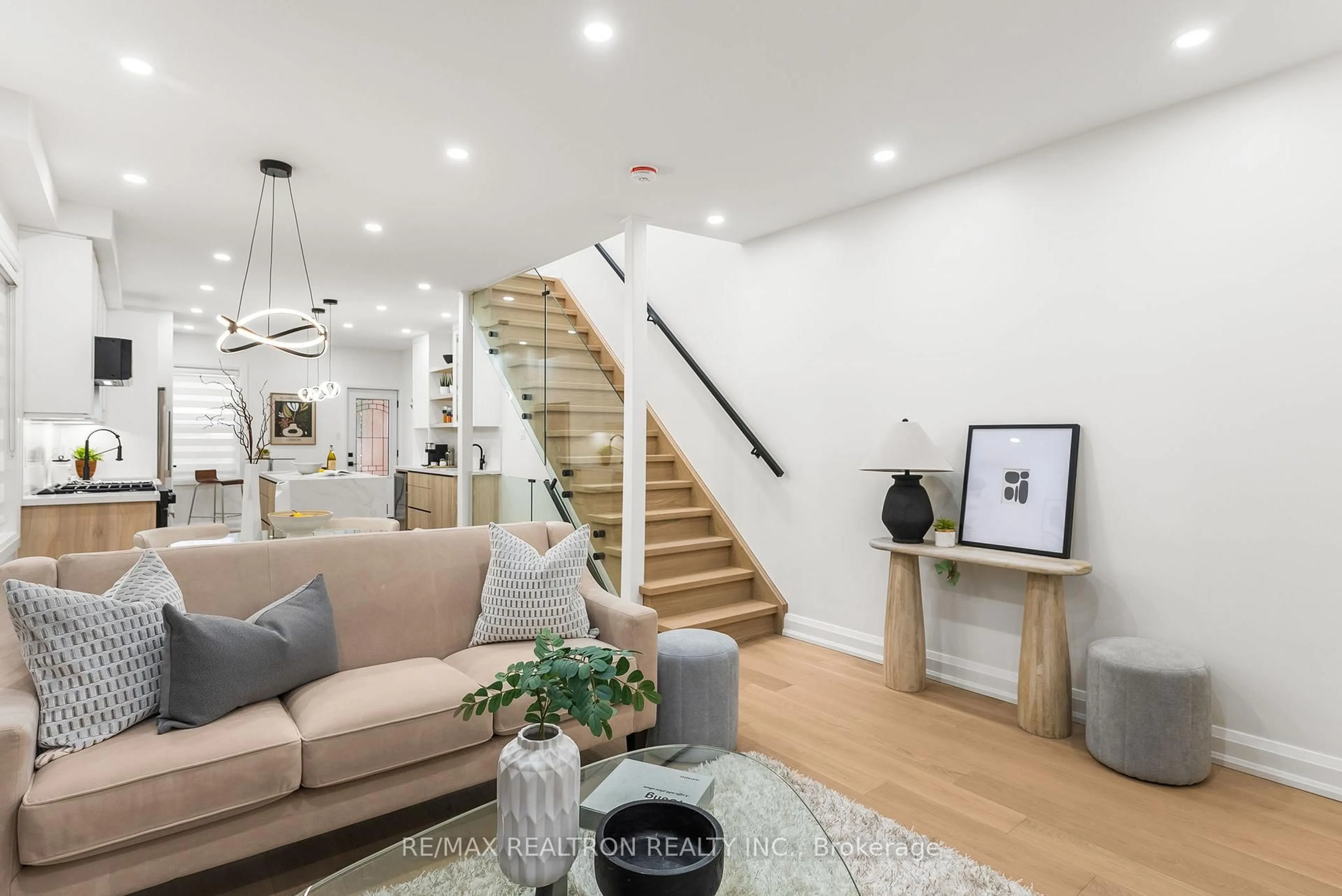 Unknown for 111 Glenmore Rd, Toronto Ontario M4L 3M2