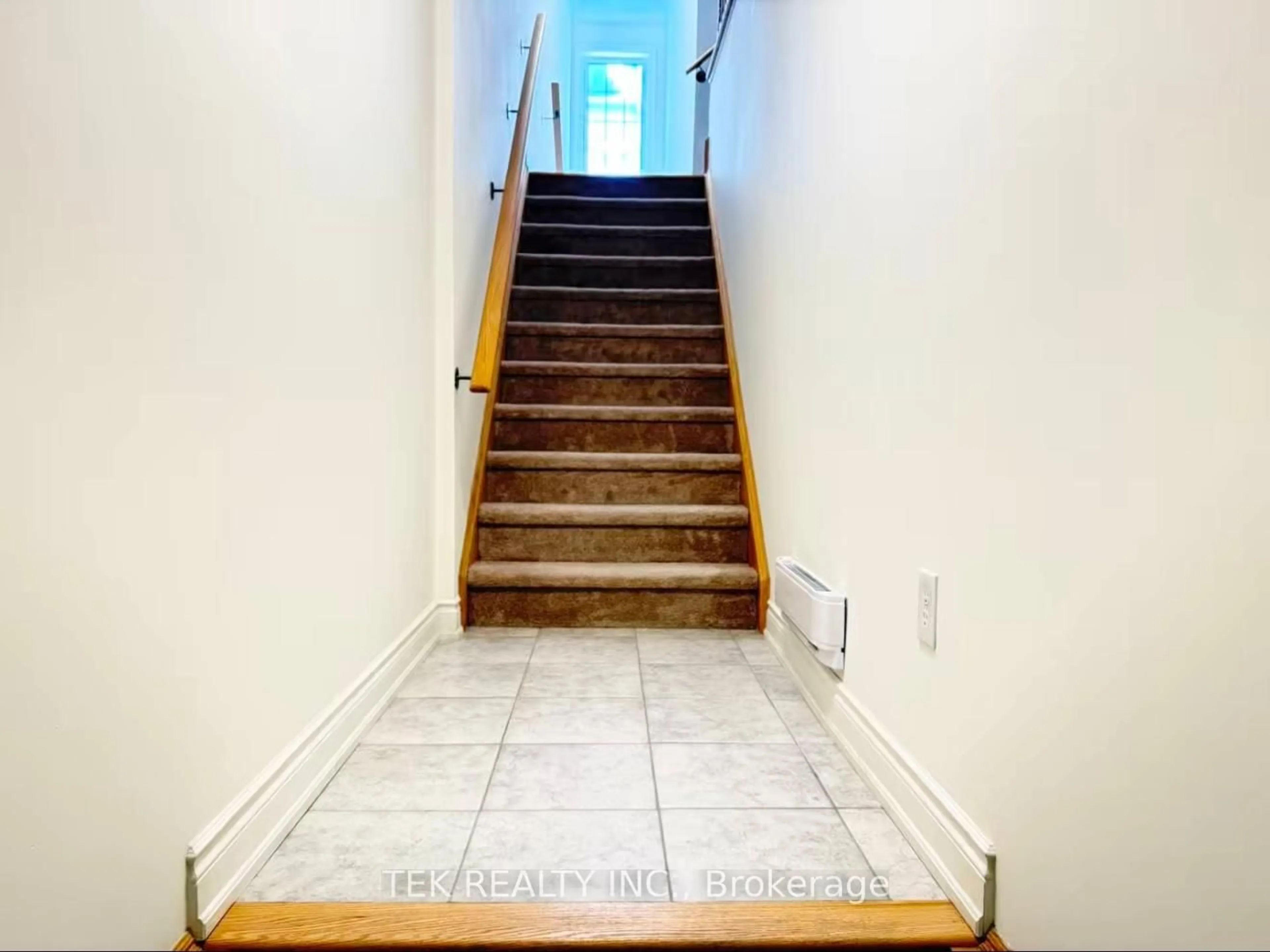 Stairs for 2283 Chevron Prince Path #480, Oshawa Ontario L1L 0K8