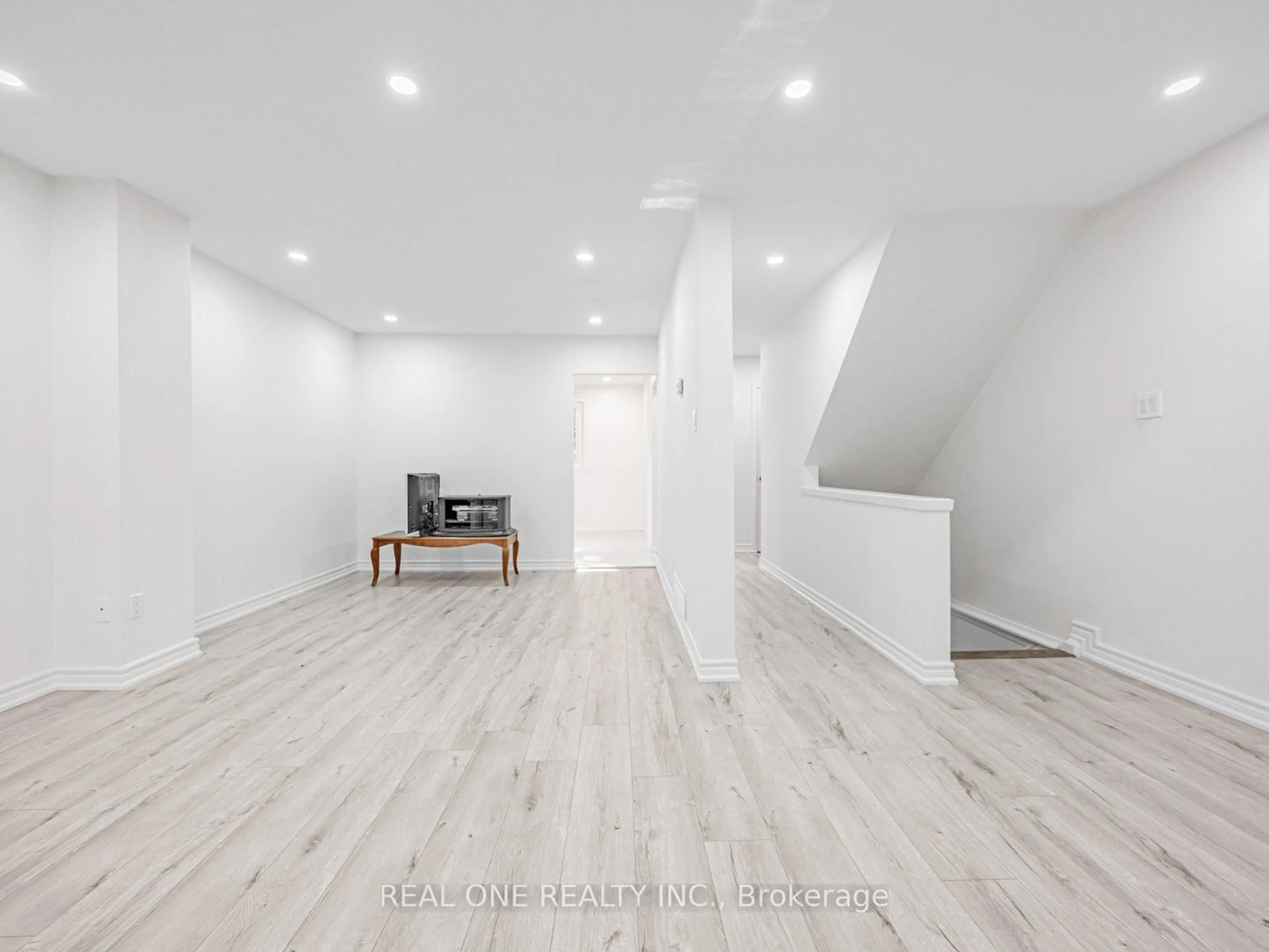 Unknown for 441 Military Tr #66, Toronto Ontario M1E 4E8