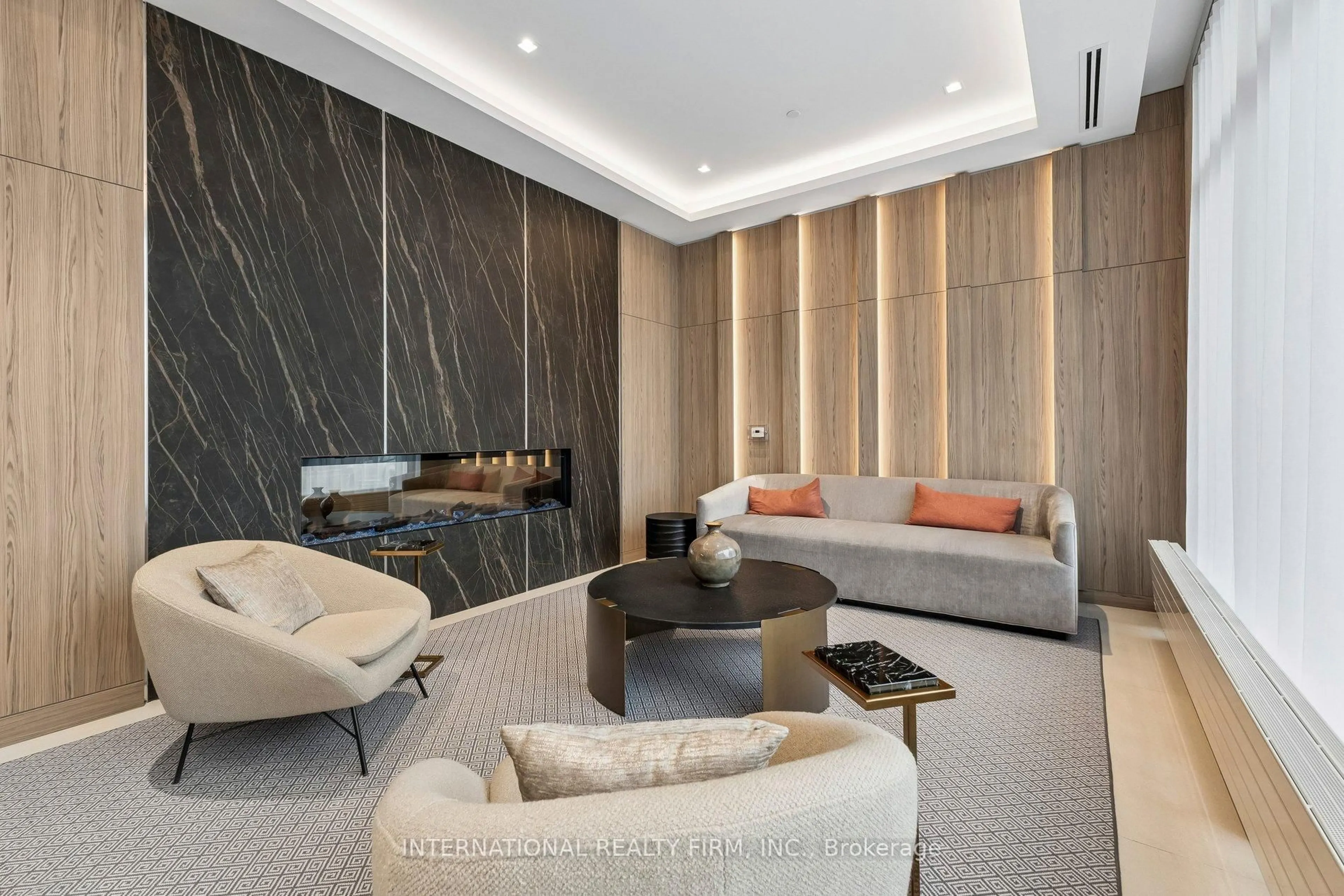 Lobby for 1606 Charles St #1701, Whitby Ontario L1N 0P1