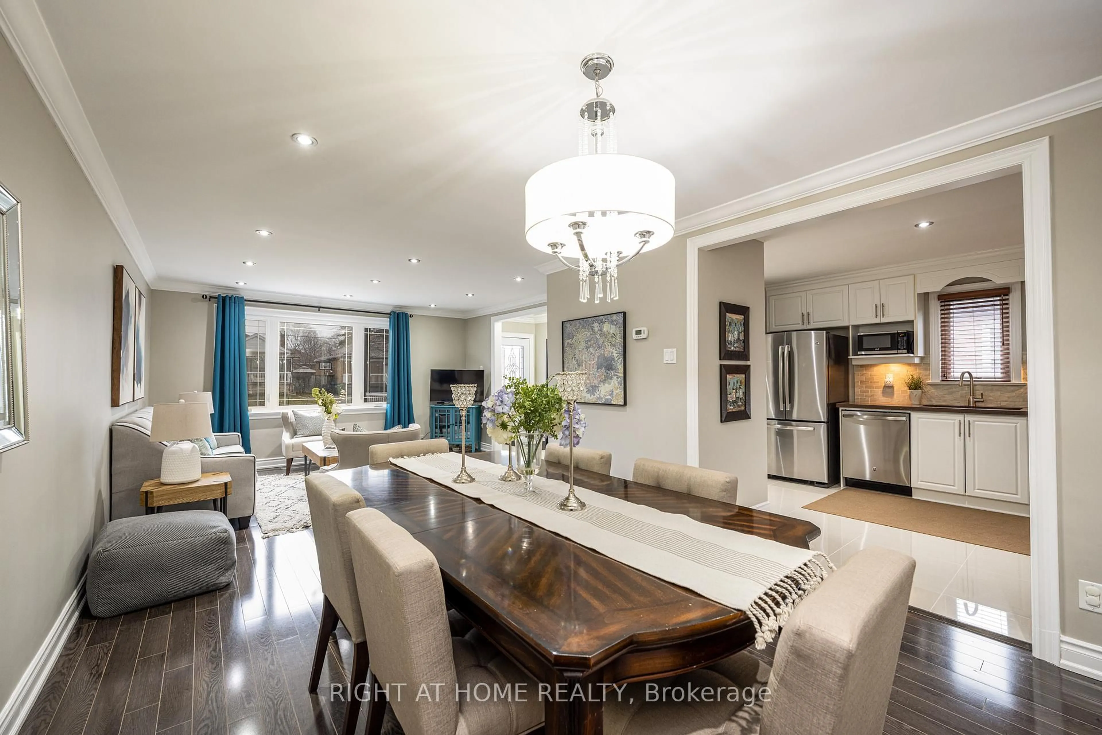 Dining room, wood/laminate floor for 32 Rosemount Dr, Toronto Ontario M1K 2W9